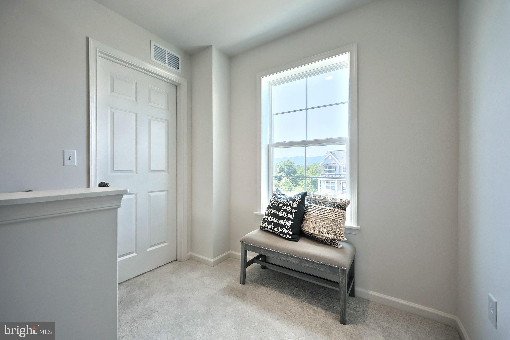 MOUNTAIN VIEW ESTATES - Residential