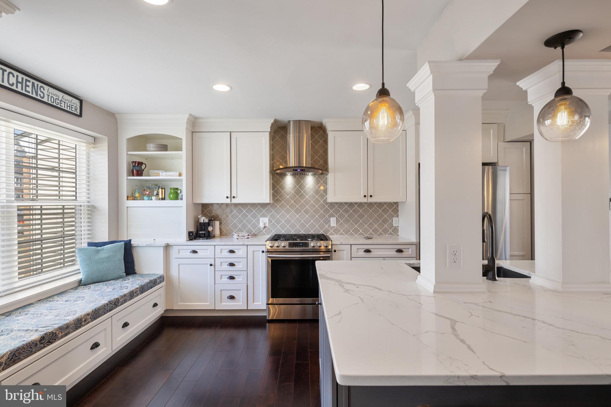 SEVEN COURTS - Residential