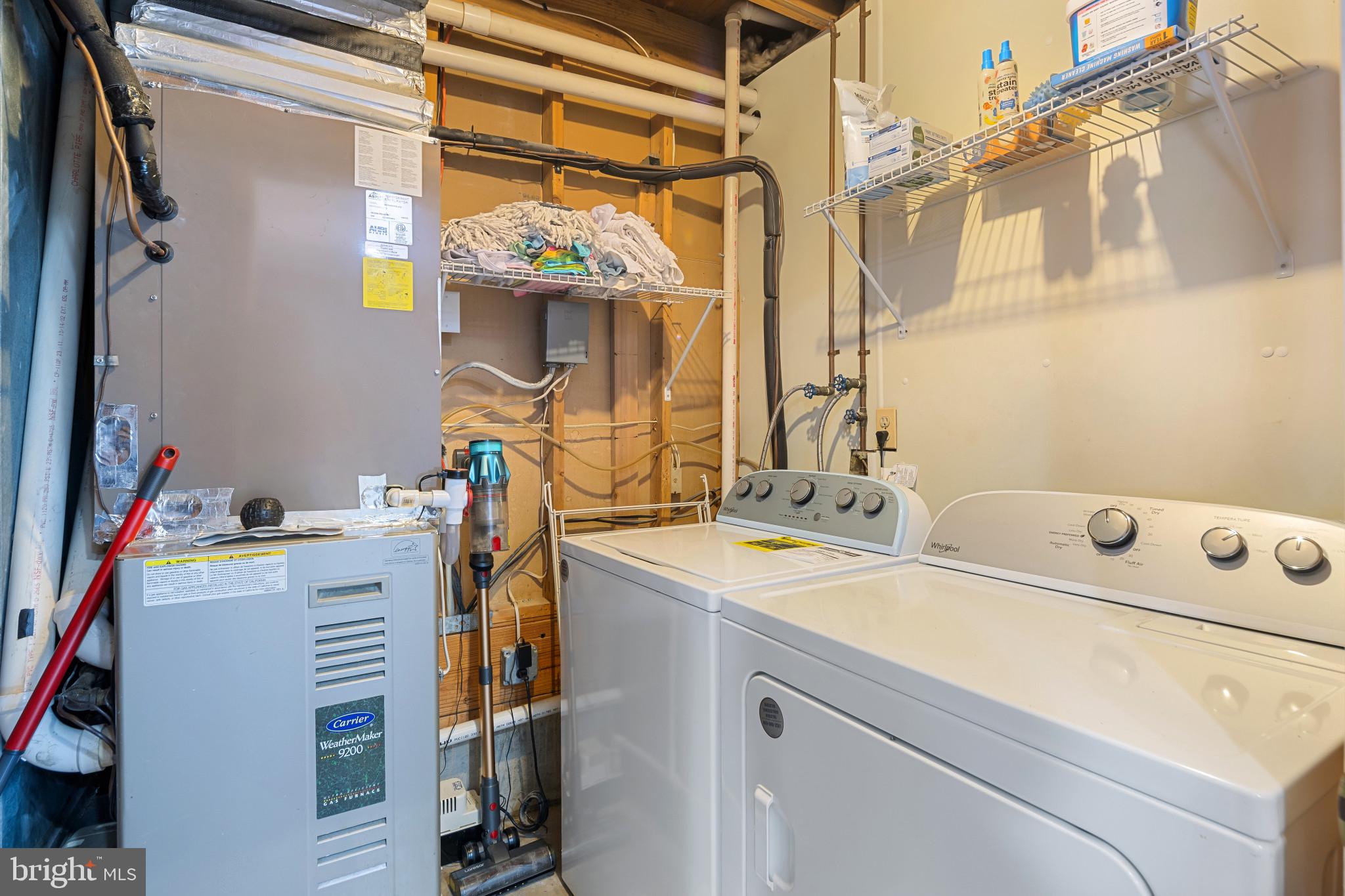 SEVEN COURTS - Residential