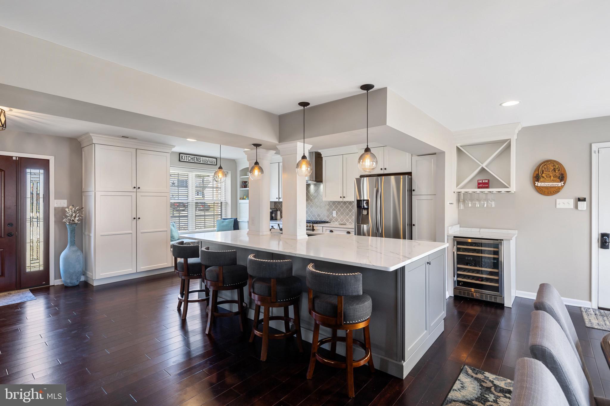 SEVEN COURTS - Residential