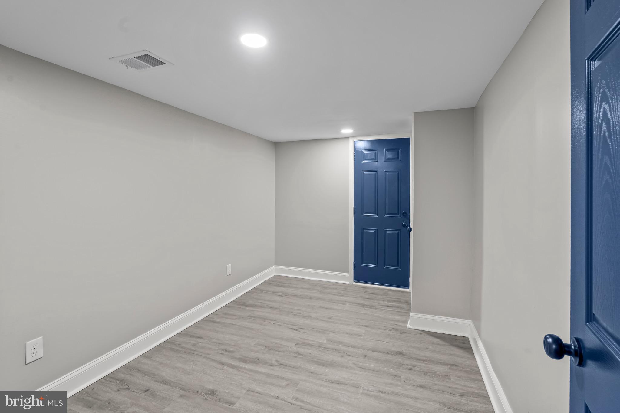 WEST ARLINGTON - Residential