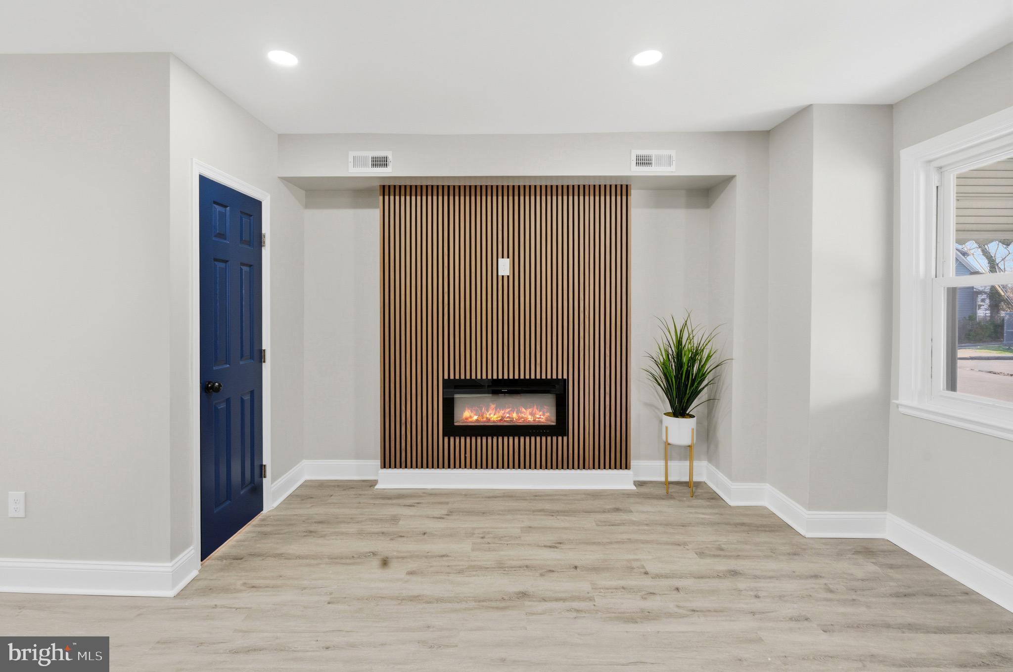 WEST ARLINGTON - Residential