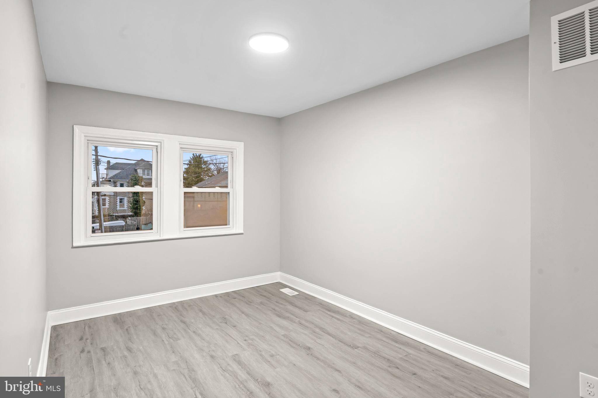 WEST ARLINGTON - Residential