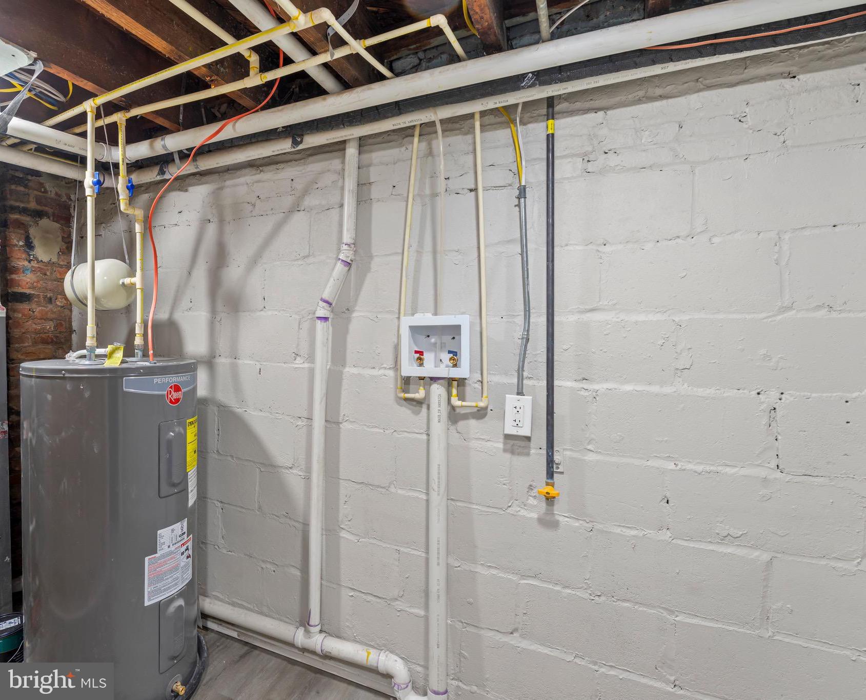 WEST ARLINGTON - Residential