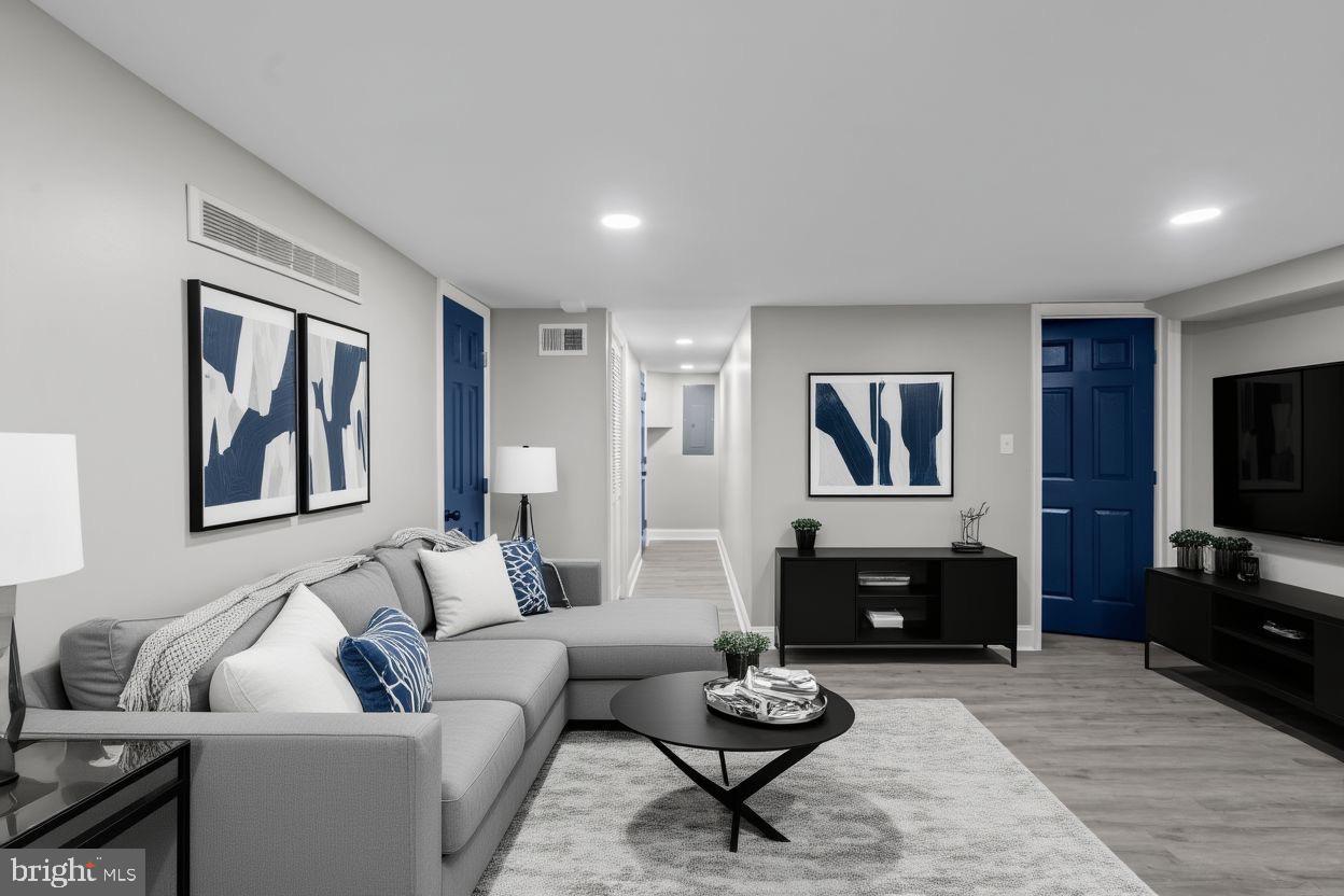 WEST ARLINGTON - Residential