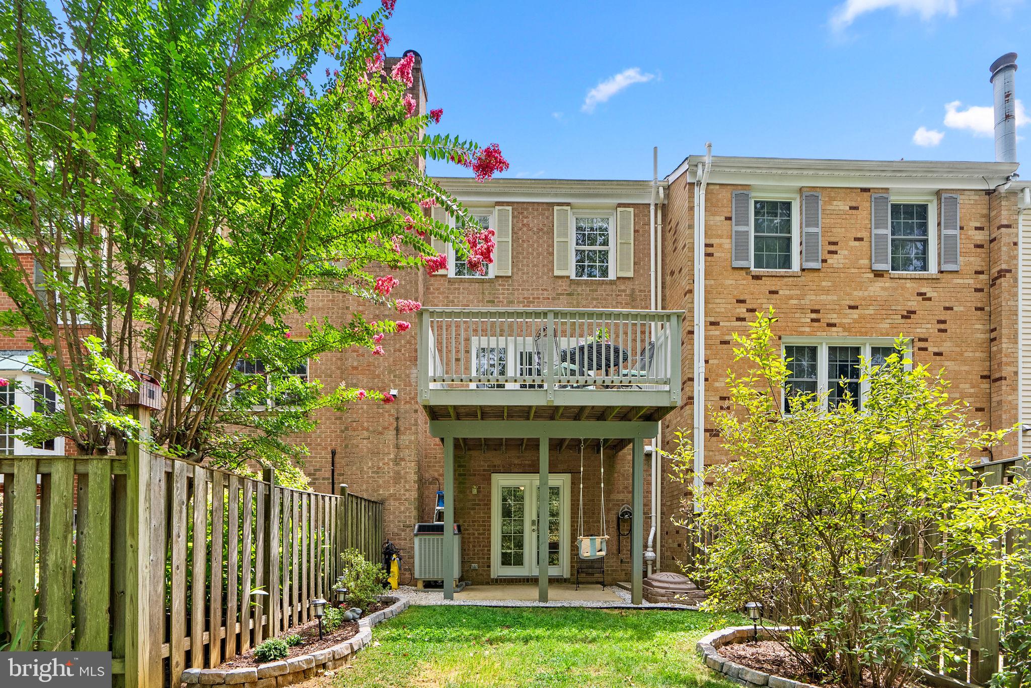 BAY HILLS - Residential