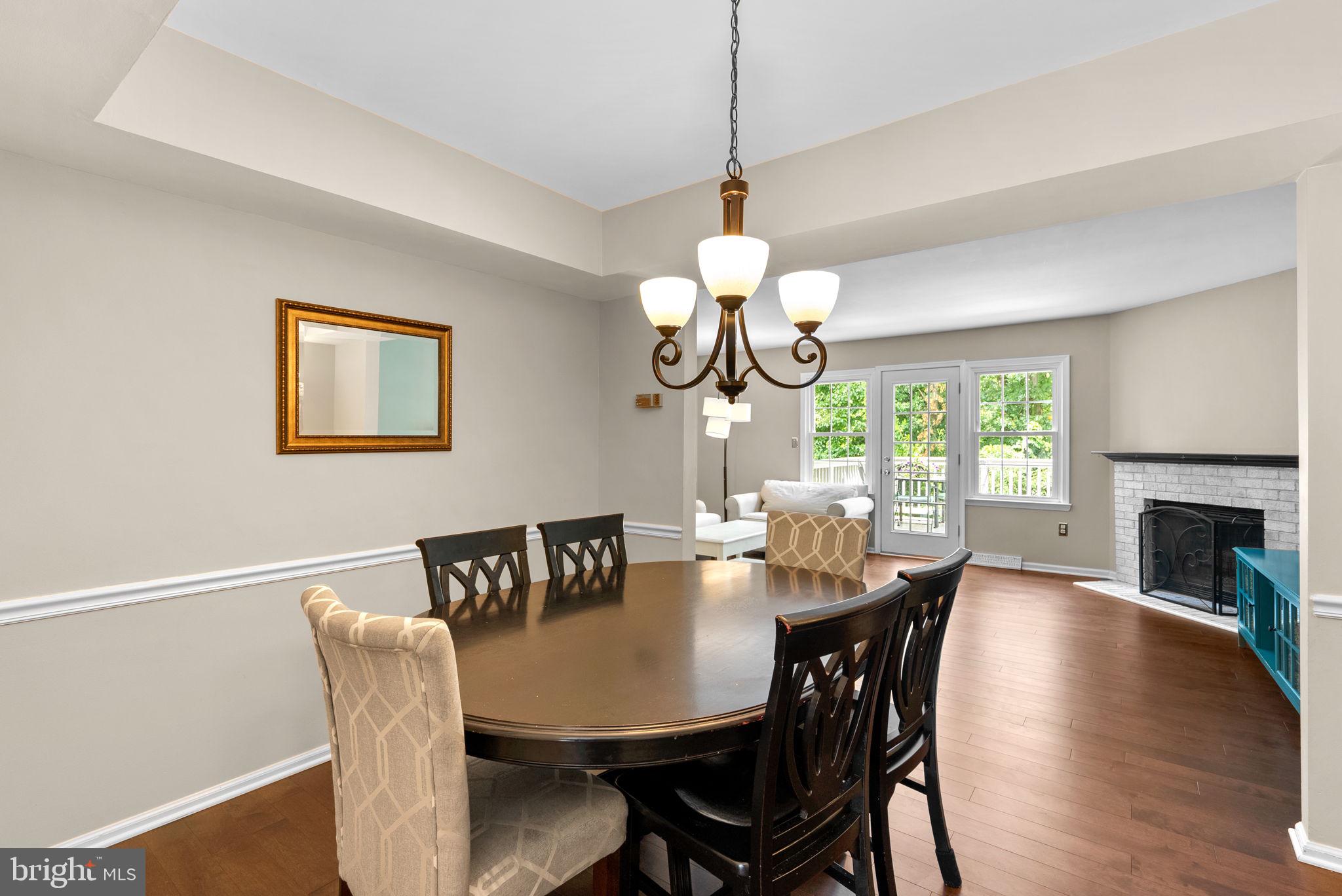 BAY HILLS - Residential