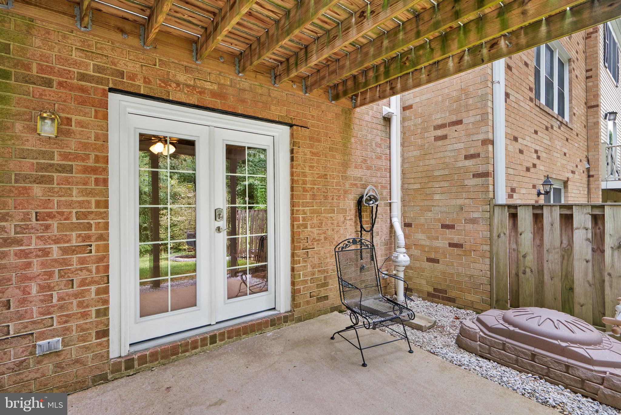 BAY HILLS - Residential