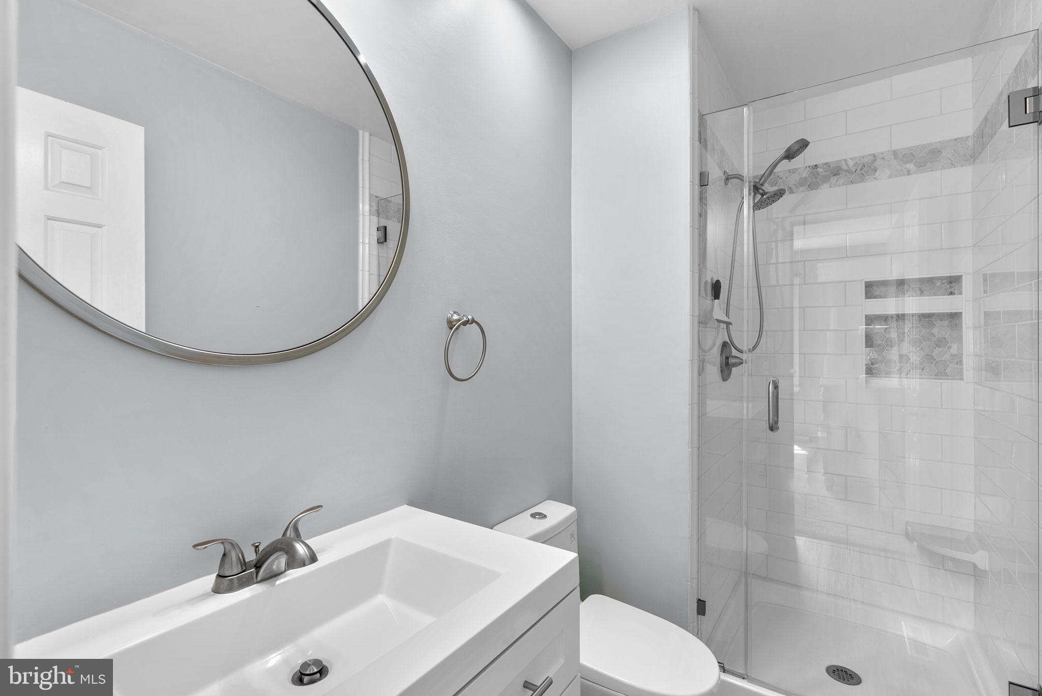 BAY HILLS - Residential