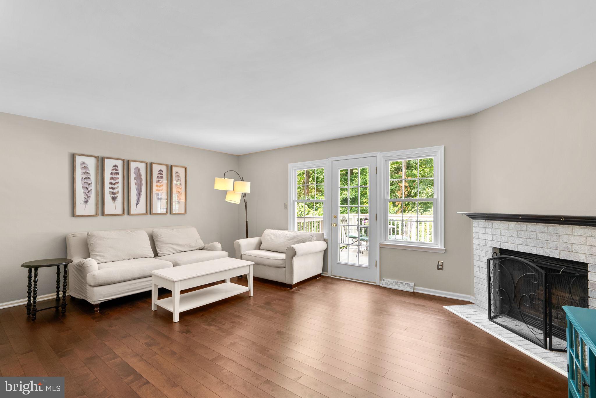 BAY HILLS - Residential