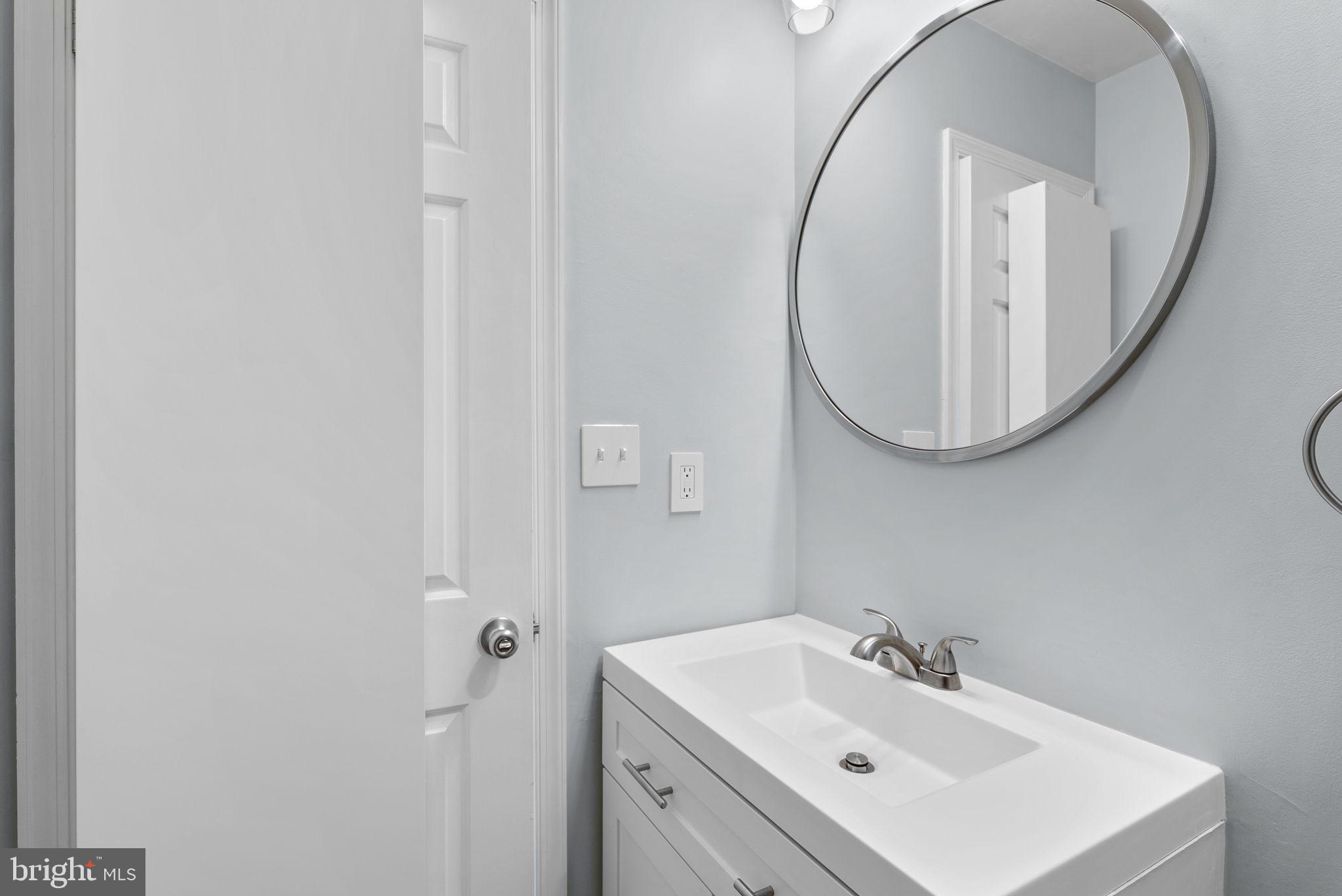 BAY HILLS - Residential