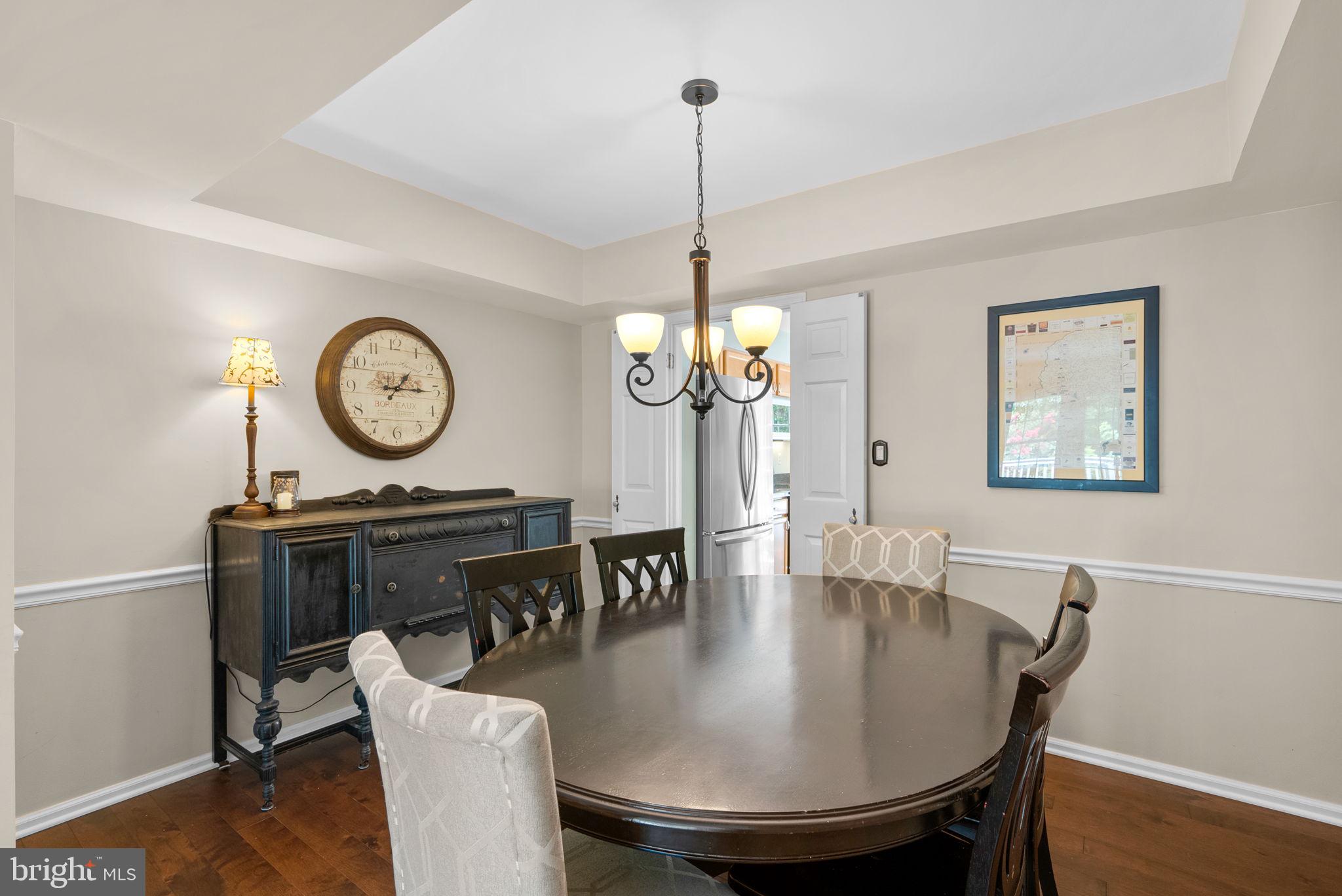 BAY HILLS - Residential