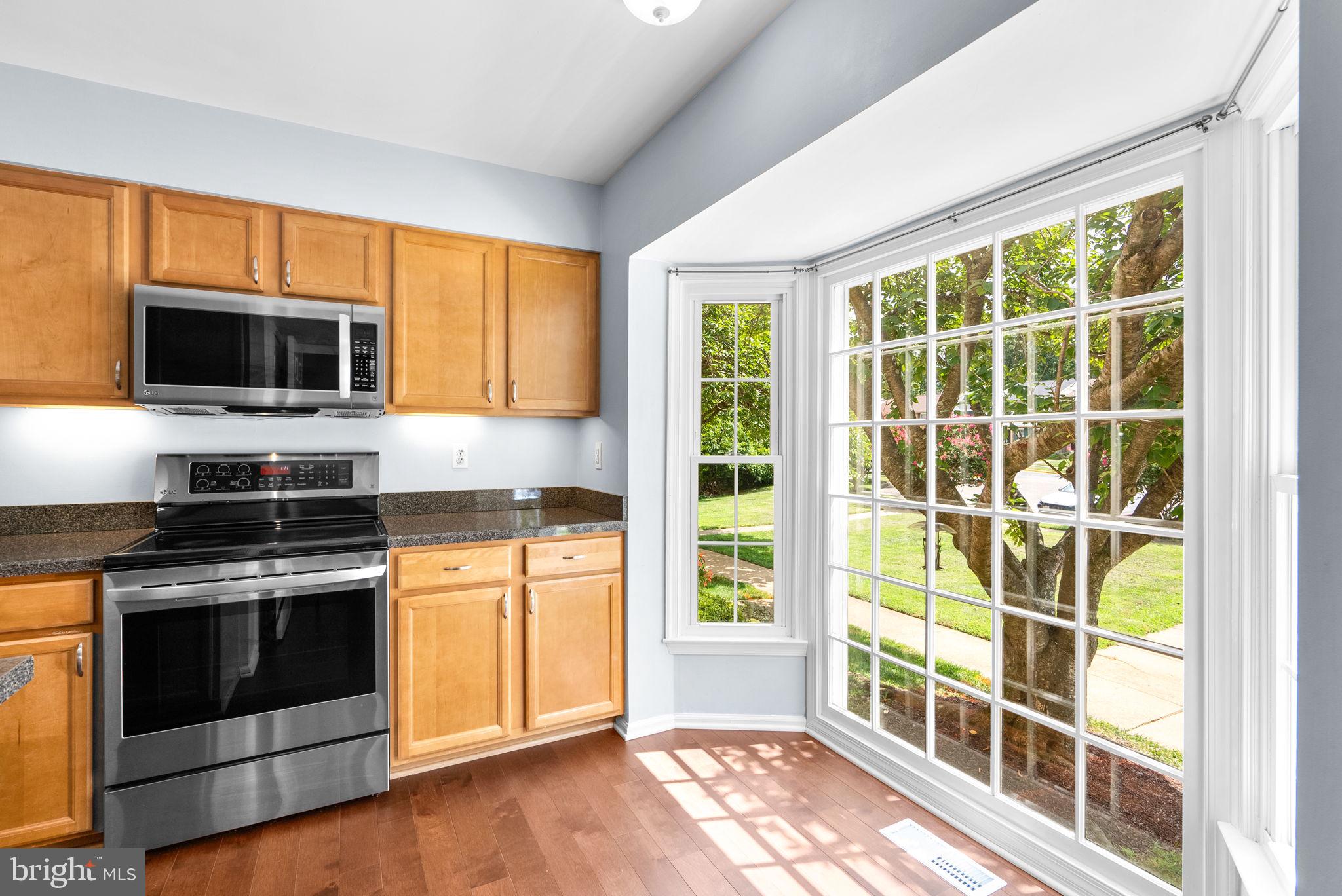 BAY HILLS - Residential