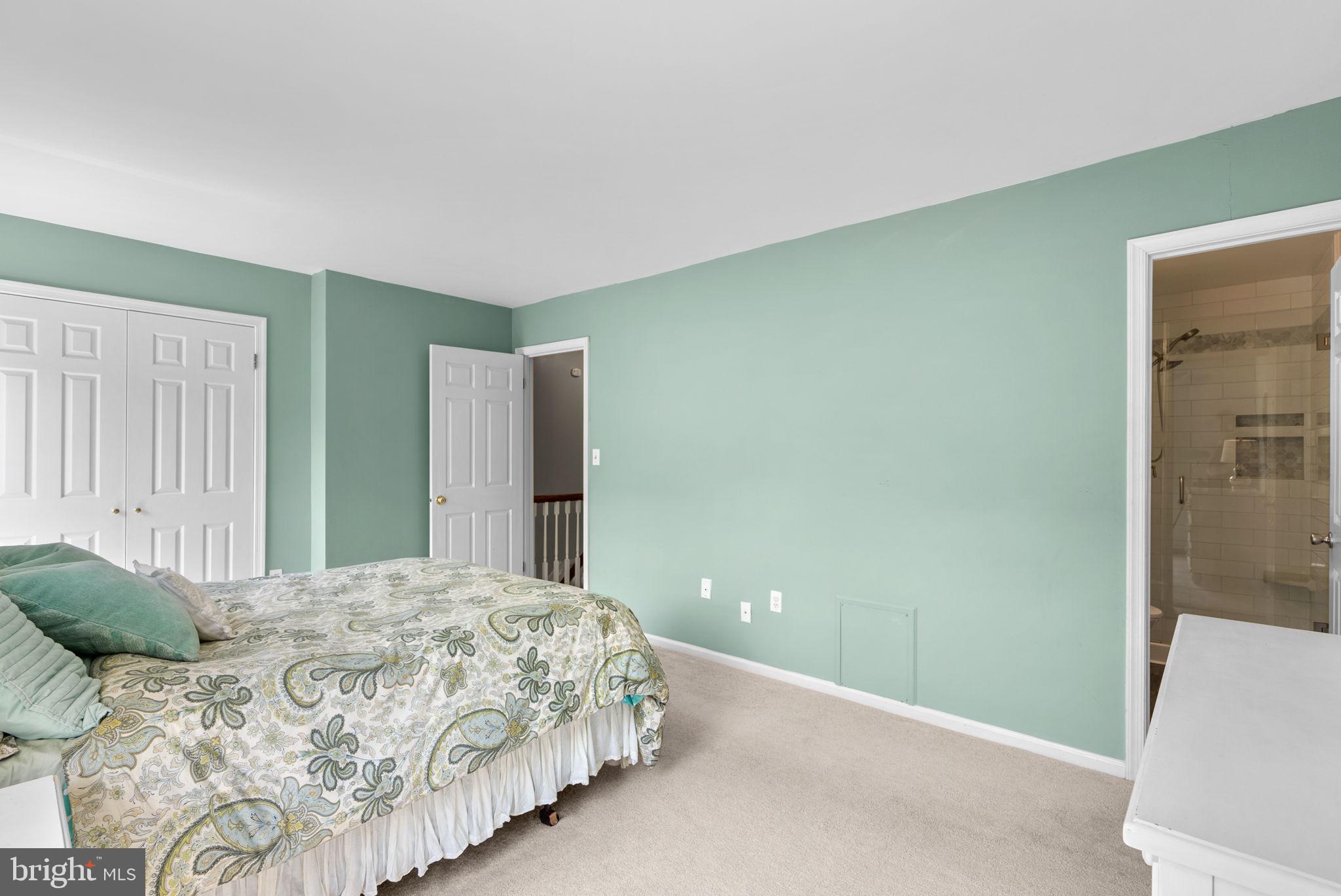 BAY HILLS - Residential