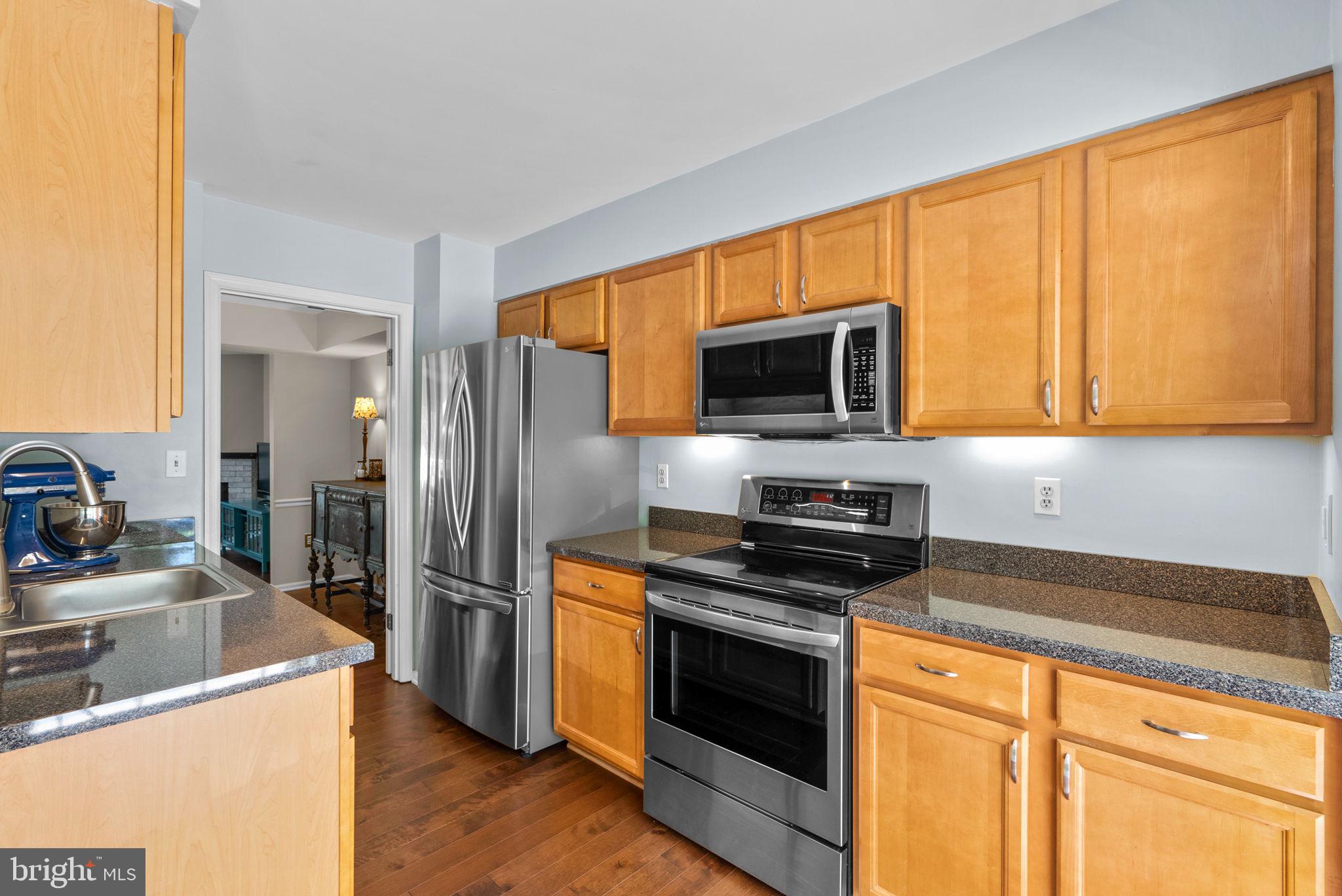 BAY HILLS - Residential