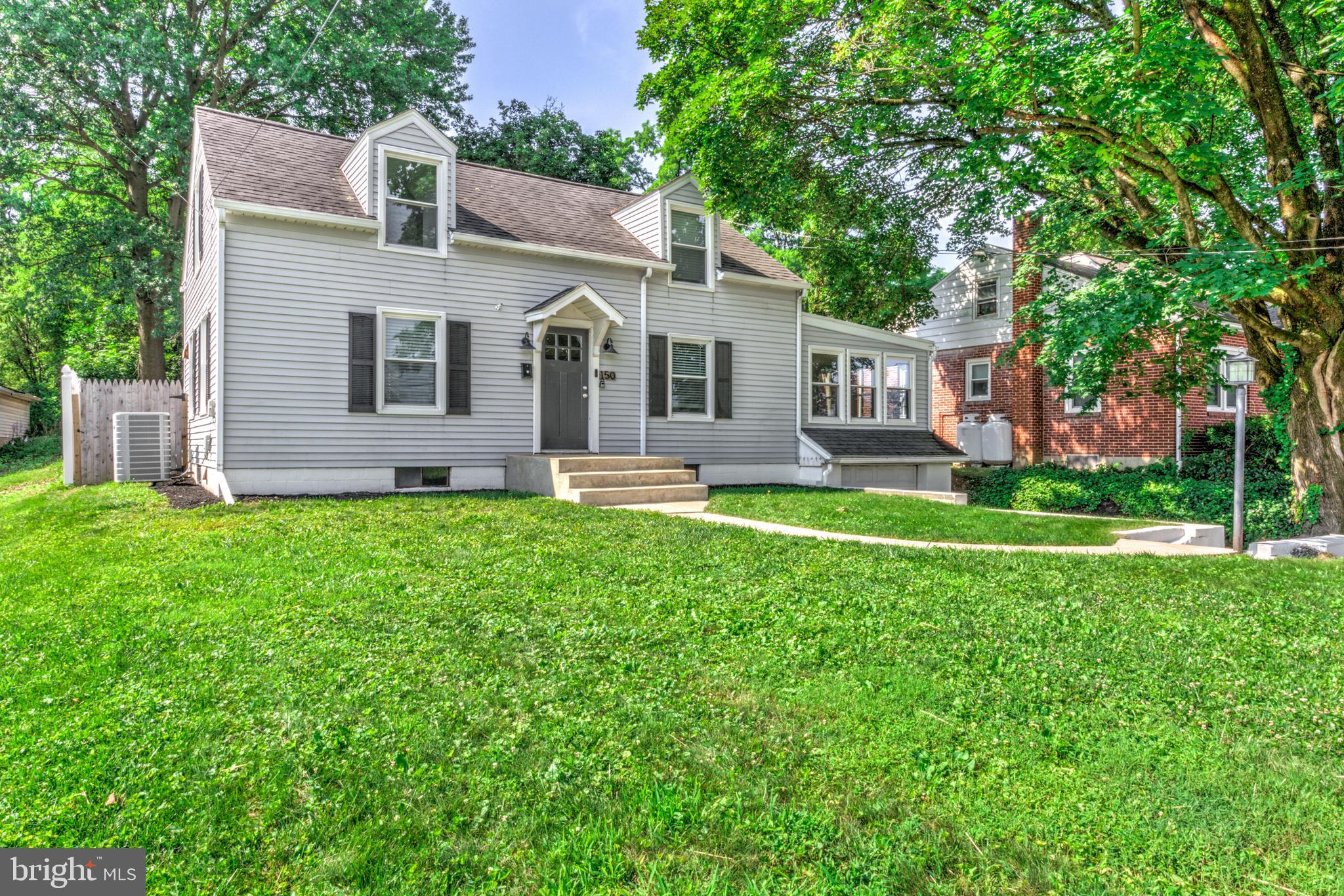 150 E NEW STREET