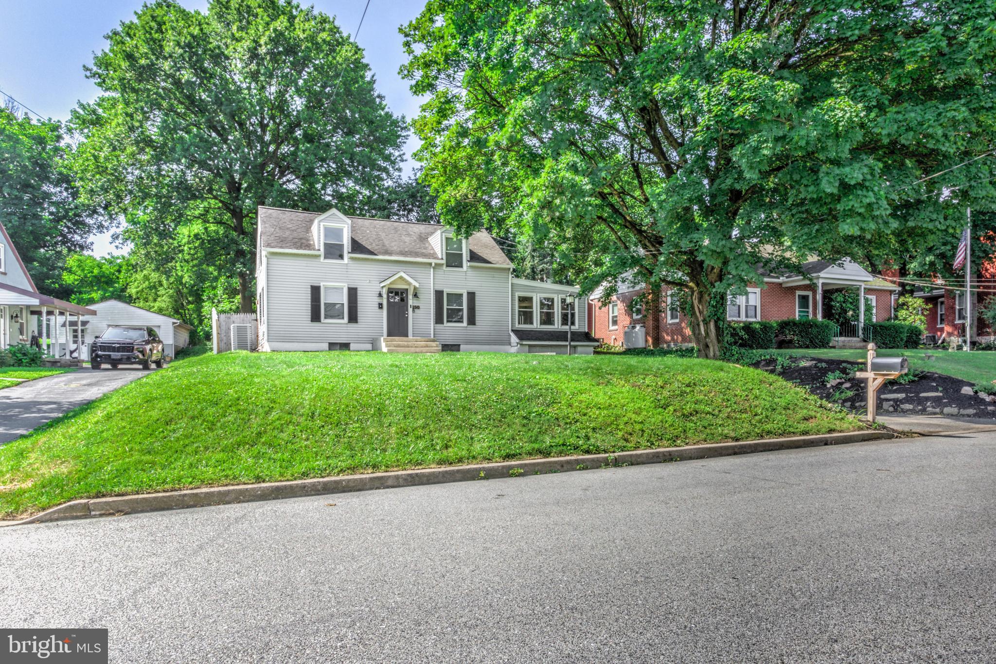 150 E NEW STREET