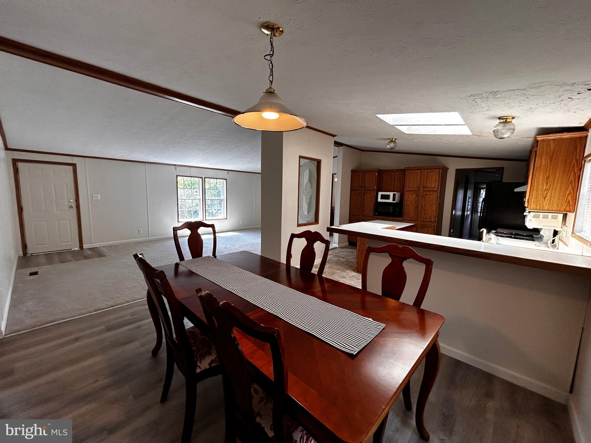 REGENCY LAKES - Residential