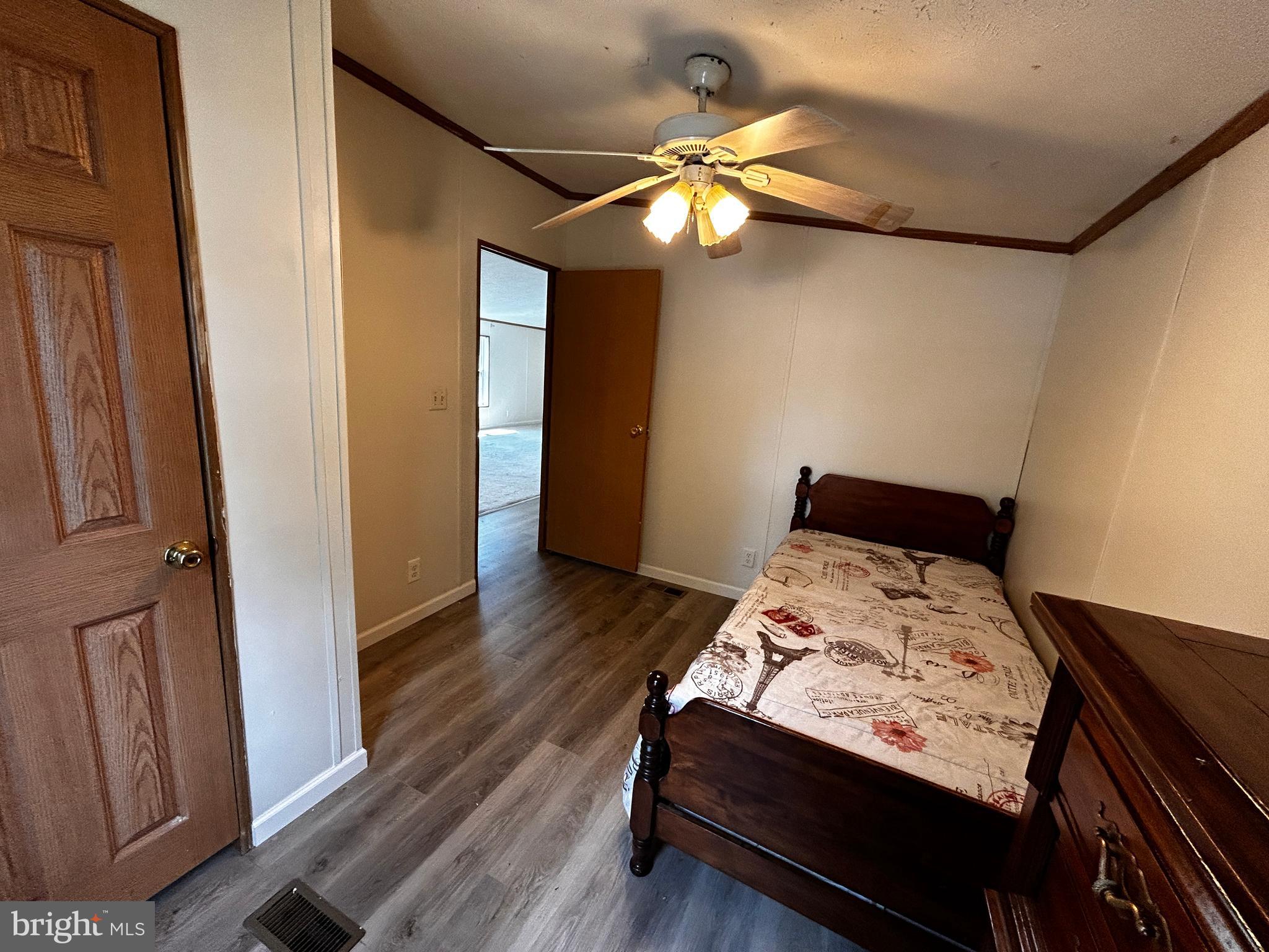 REGENCY LAKES - Residential