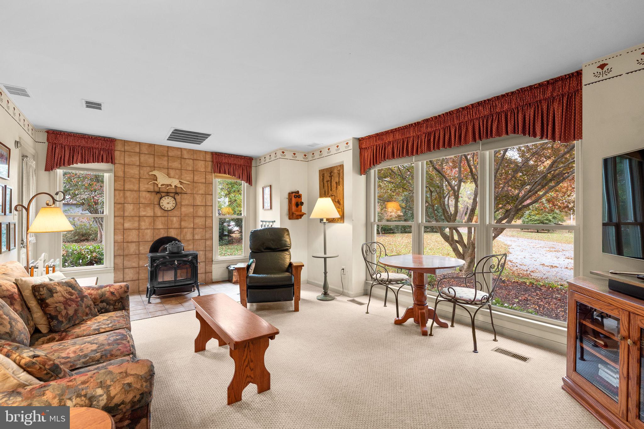 SUNDOWN HILLS - Residential