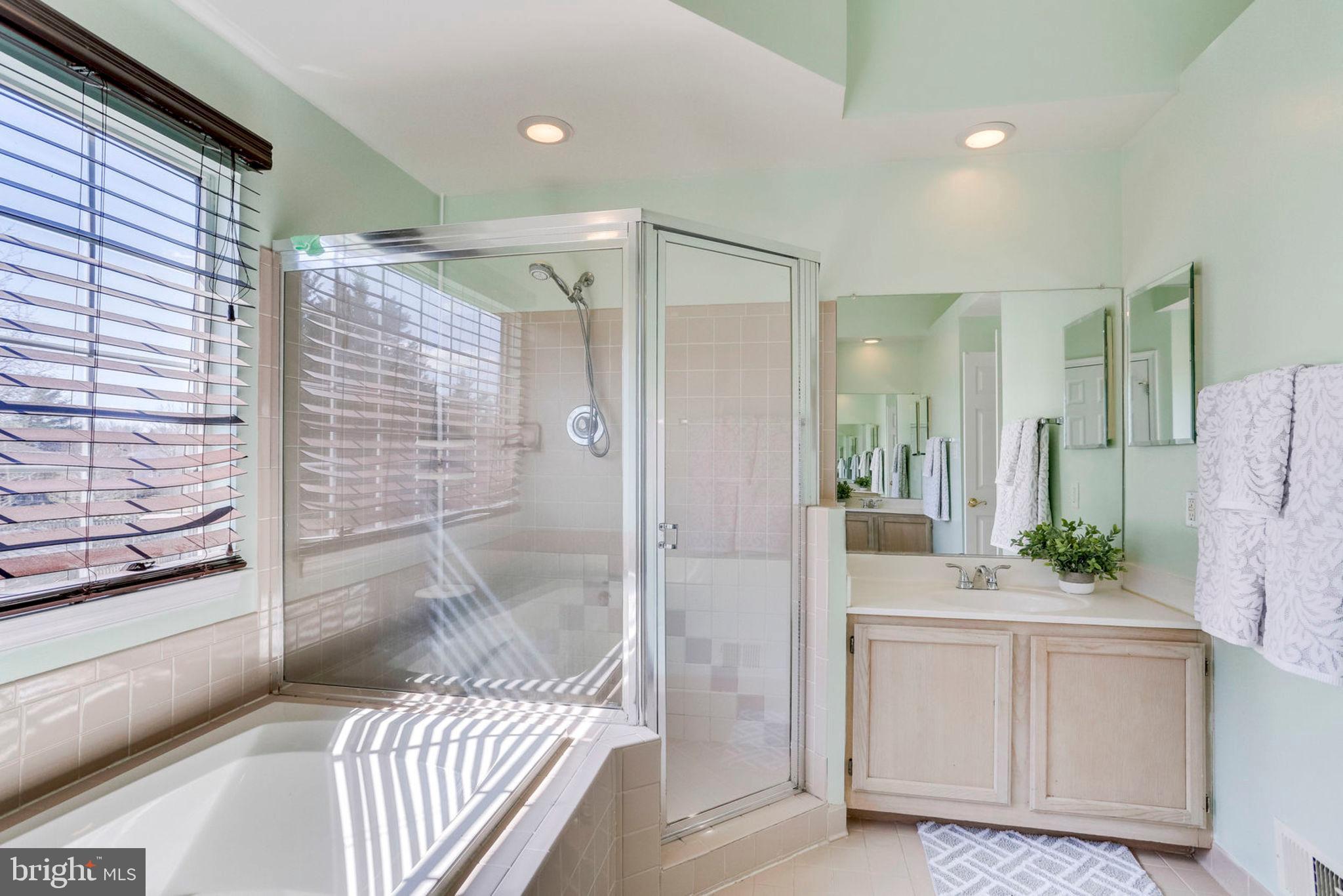 CHELTENHAM WOODS - Residential