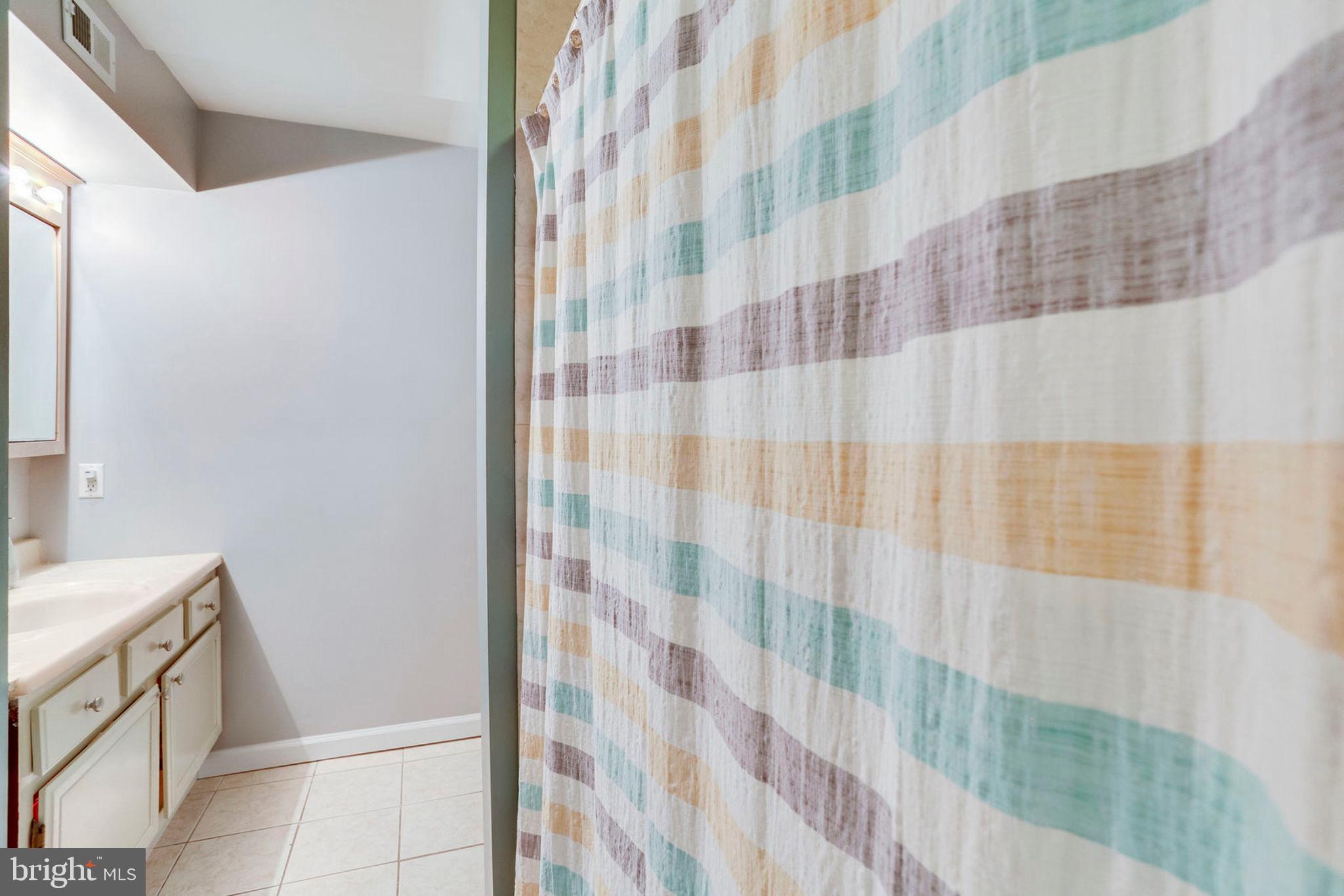 CHELTENHAM WOODS - Residential