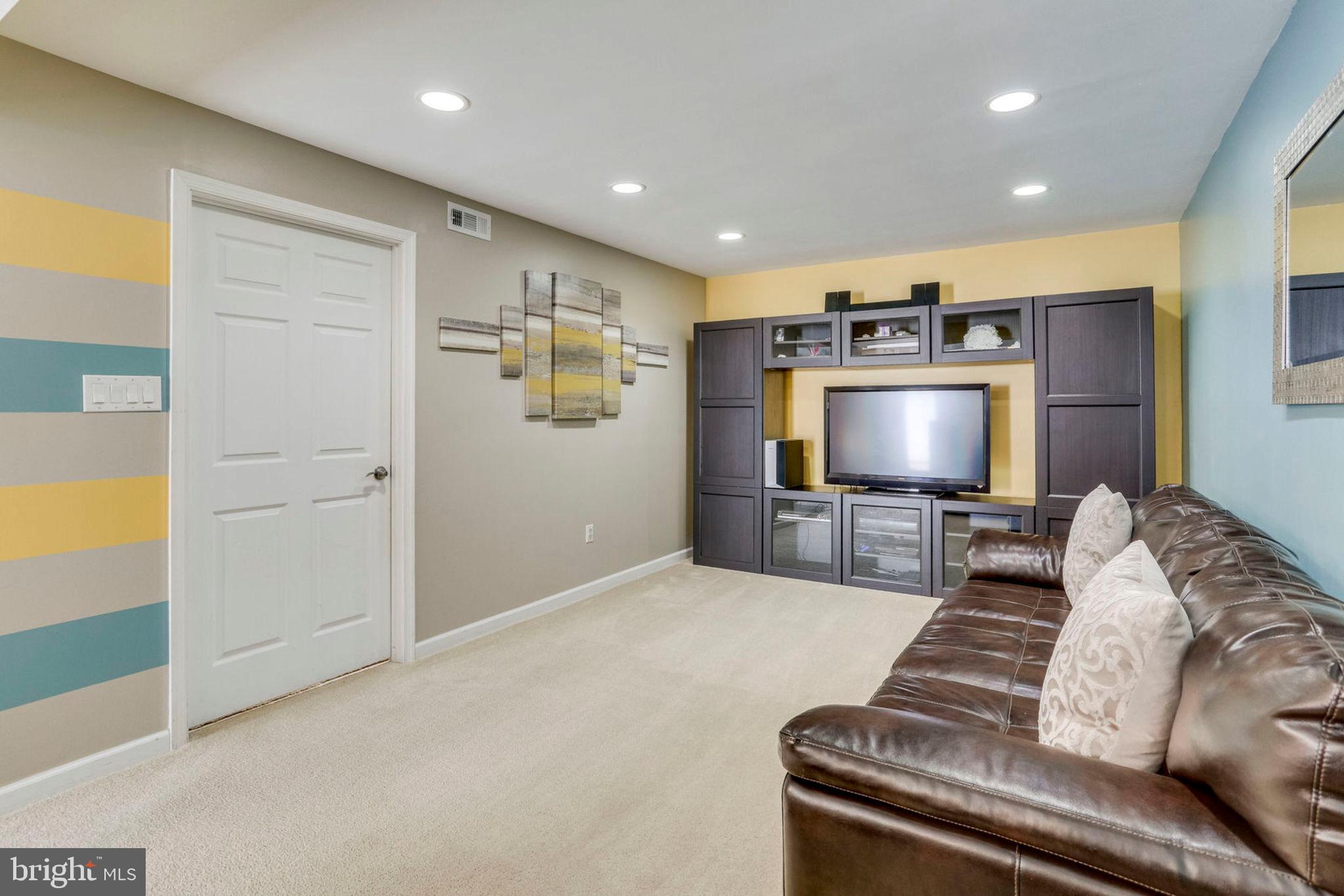 CHELTENHAM WOODS - Residential