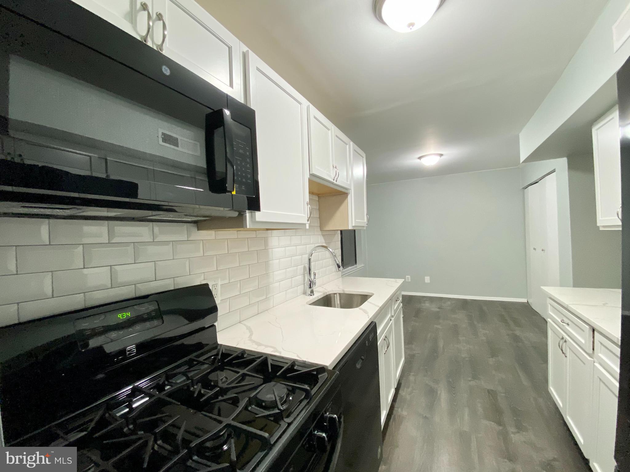 CHERRY GLEN CONDOS - Residential