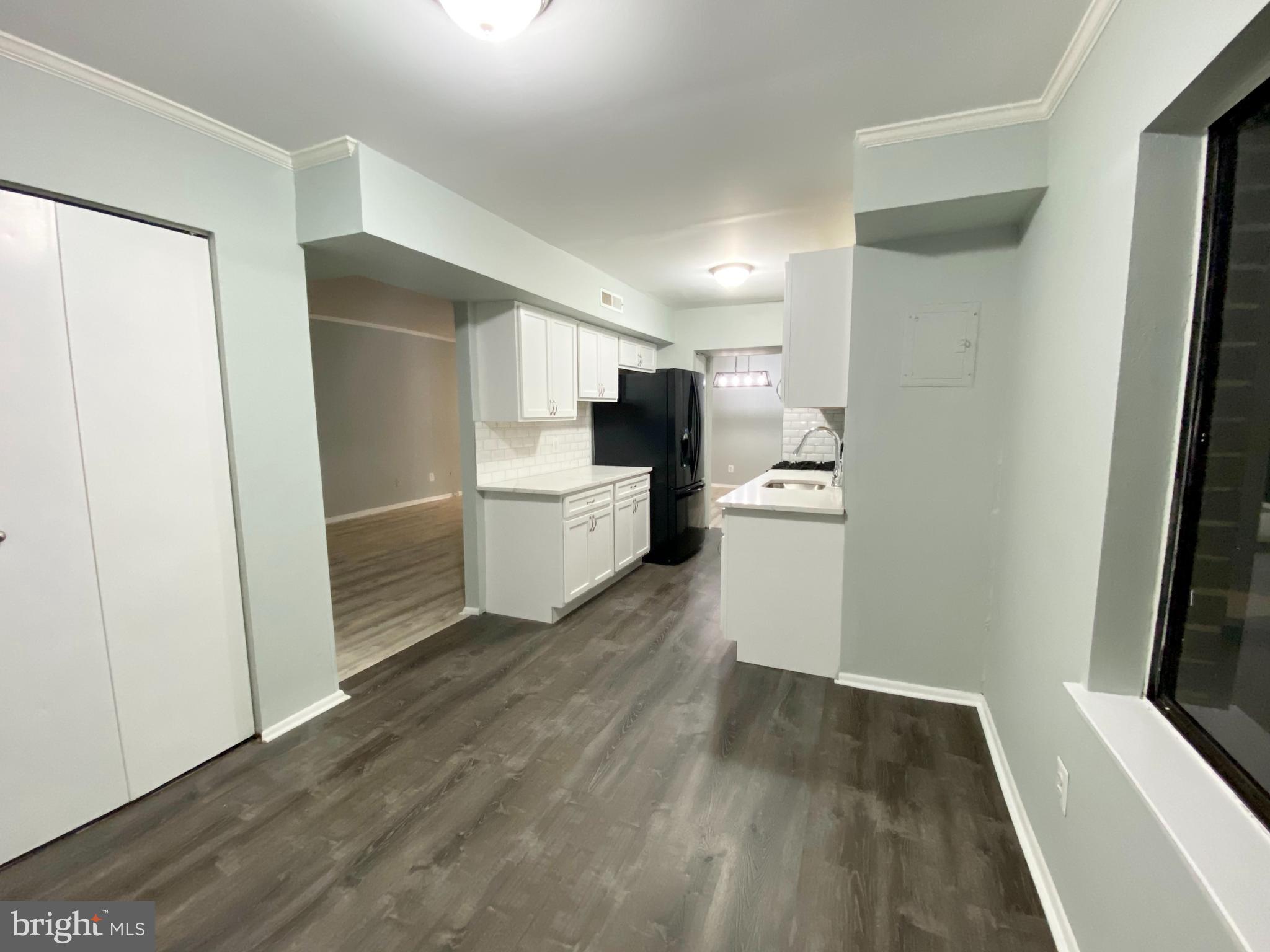 CHERRY GLEN CONDOS - Residential