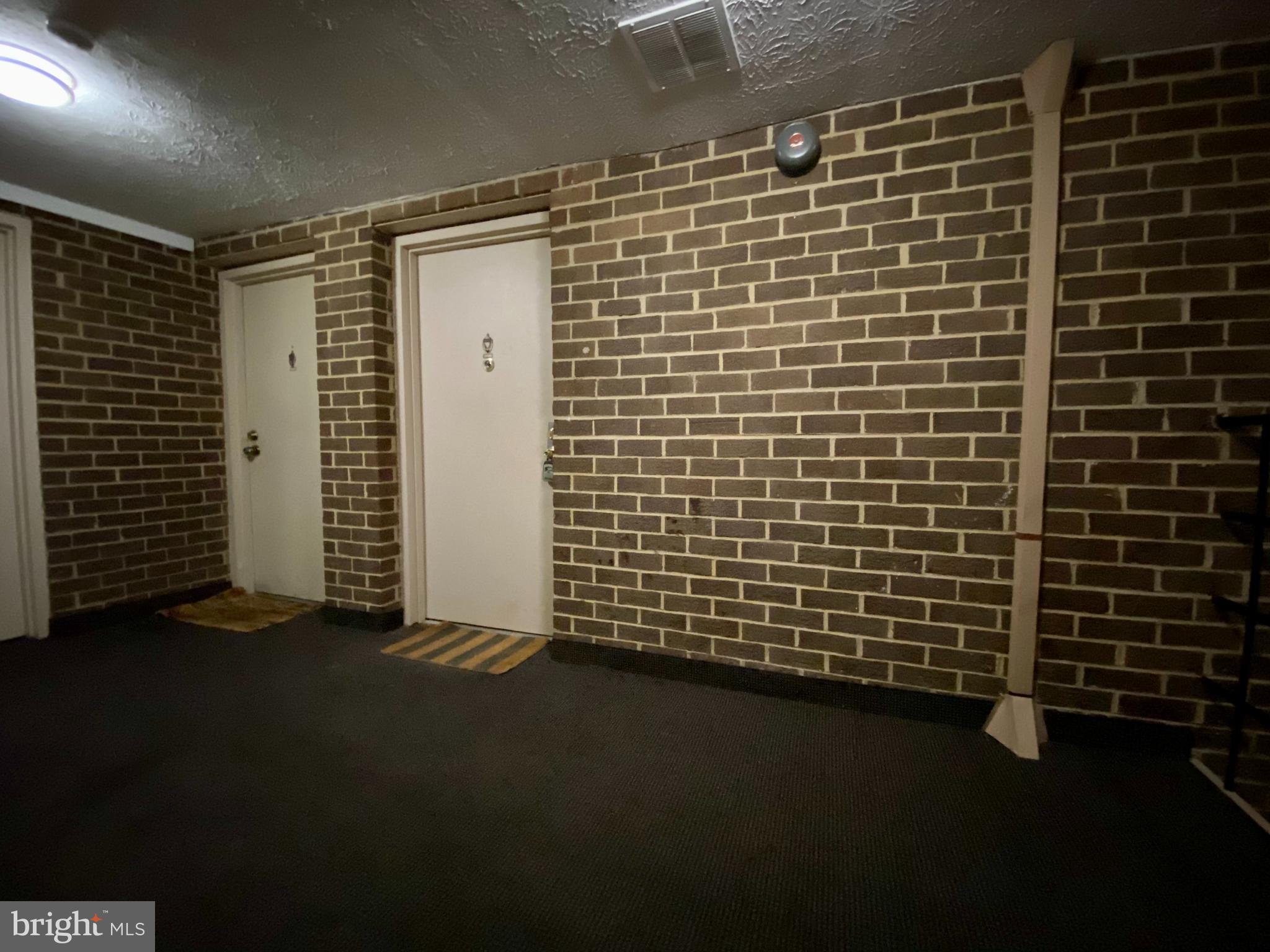 CHERRY GLEN CONDOS - Residential