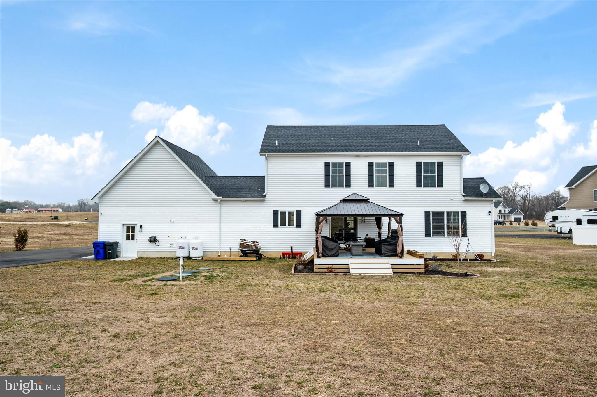 EAGLE MANOR - Residential