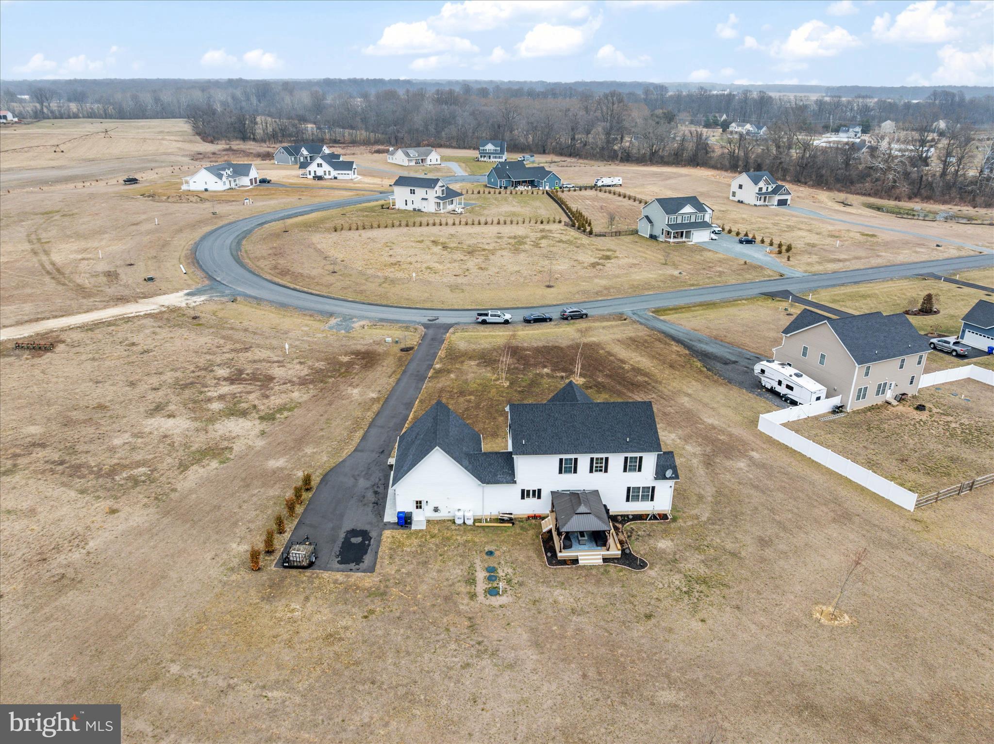 EAGLE MANOR - Residential