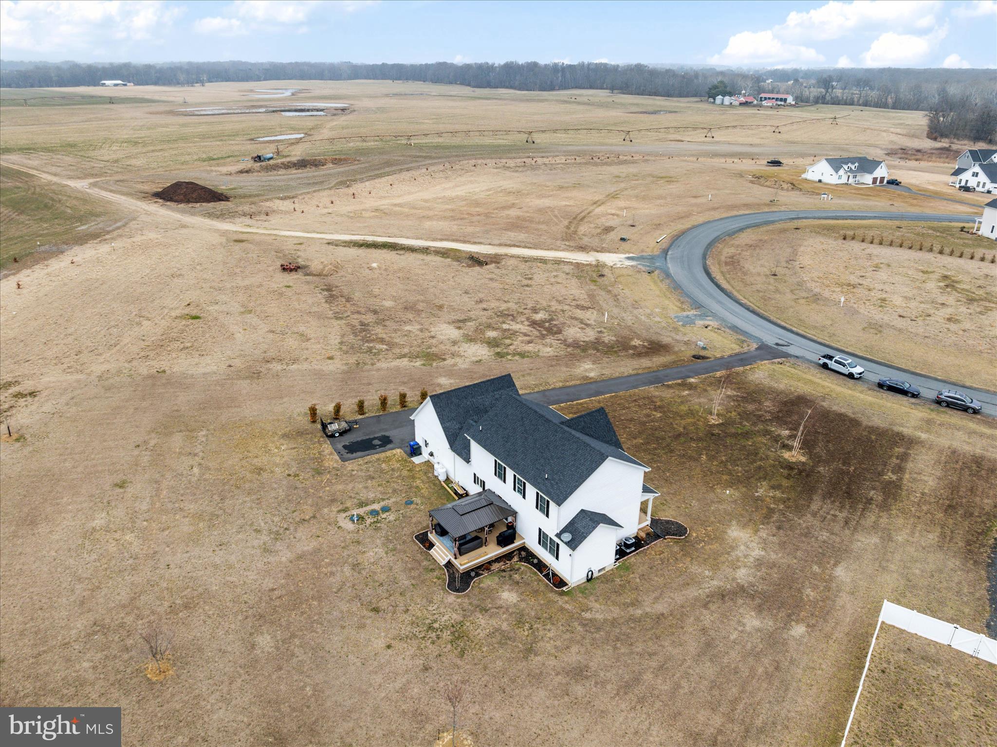 EAGLE MANOR - Residential