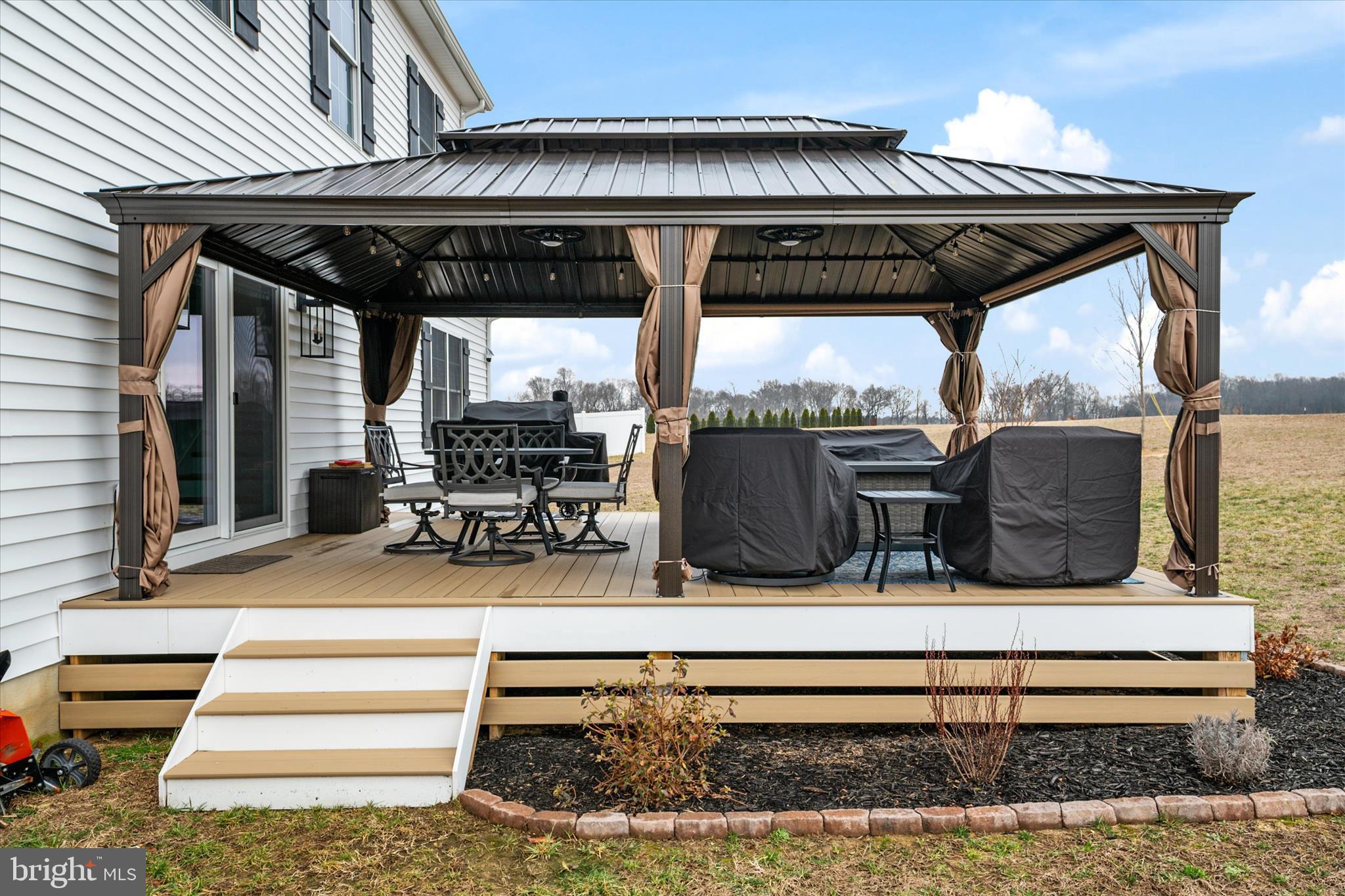 EAGLE MANOR - Residential