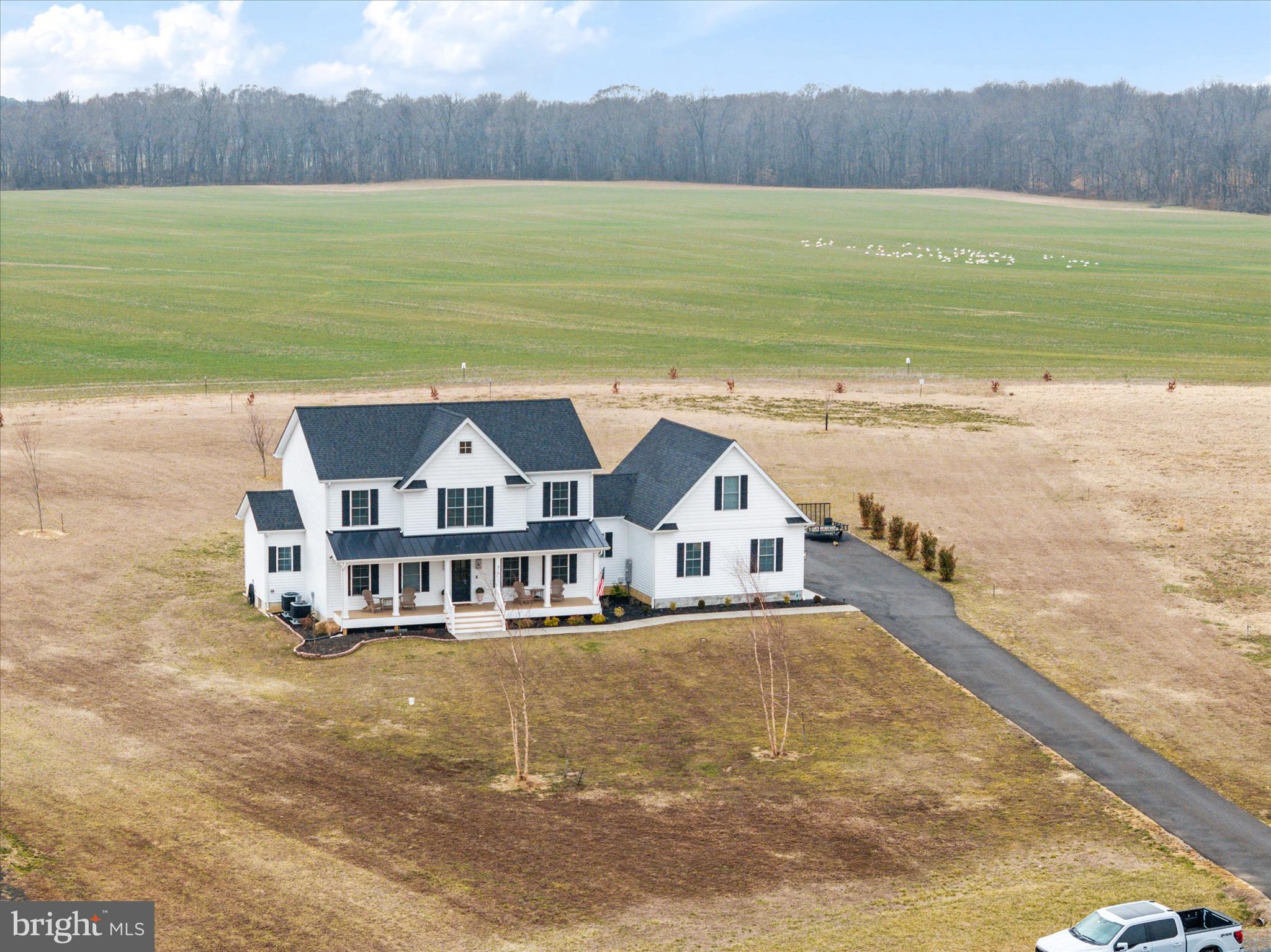 EAGLE MANOR - Residential