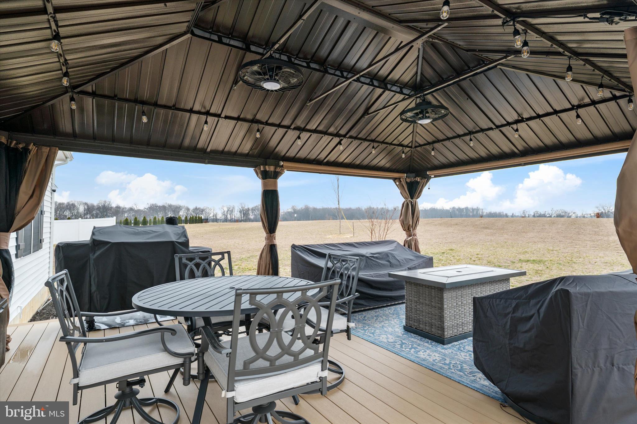 EAGLE MANOR - Residential