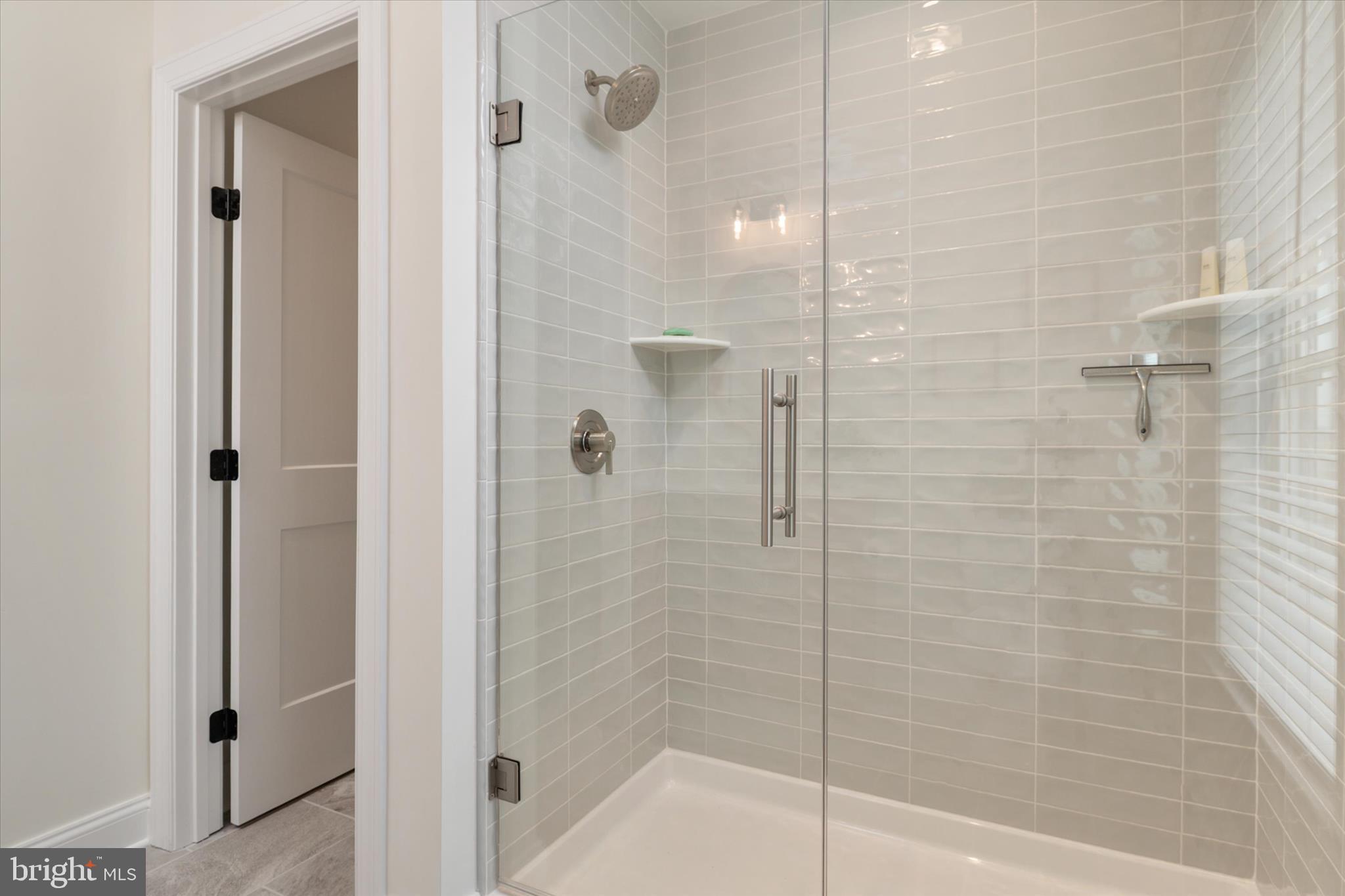 EAGLE MANOR - Residential