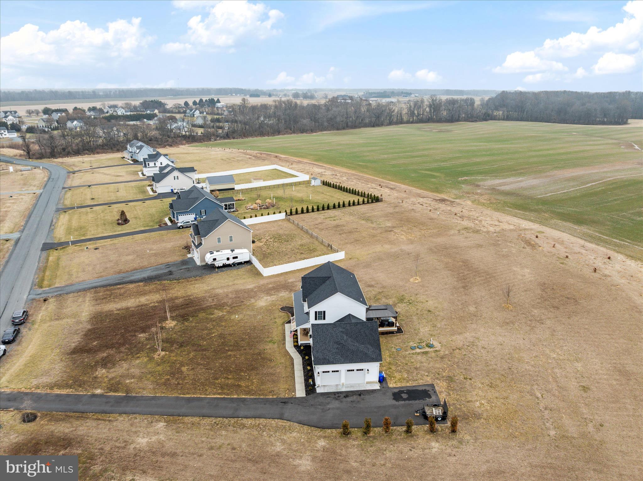 EAGLE MANOR - Residential