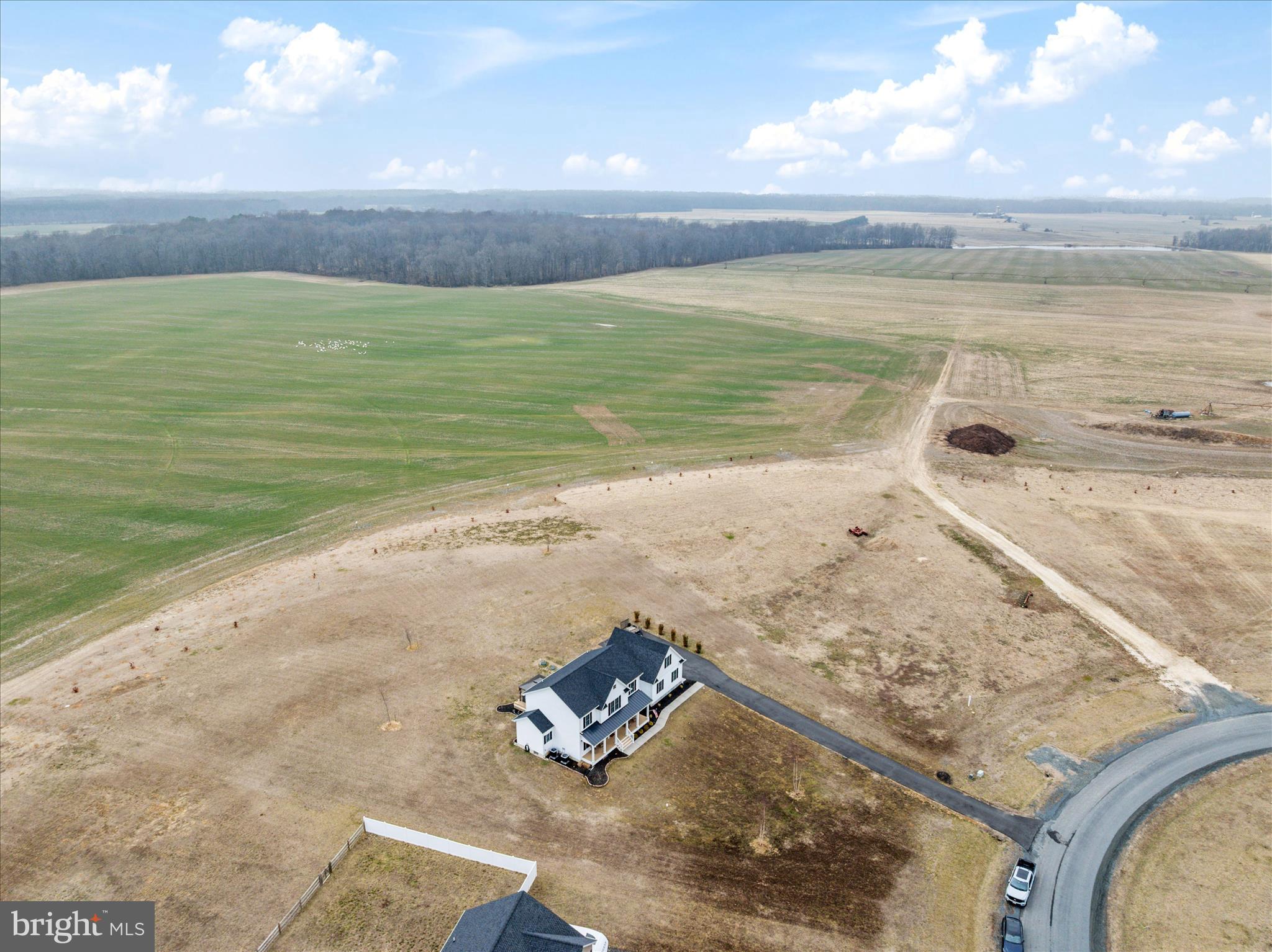 EAGLE MANOR - Residential