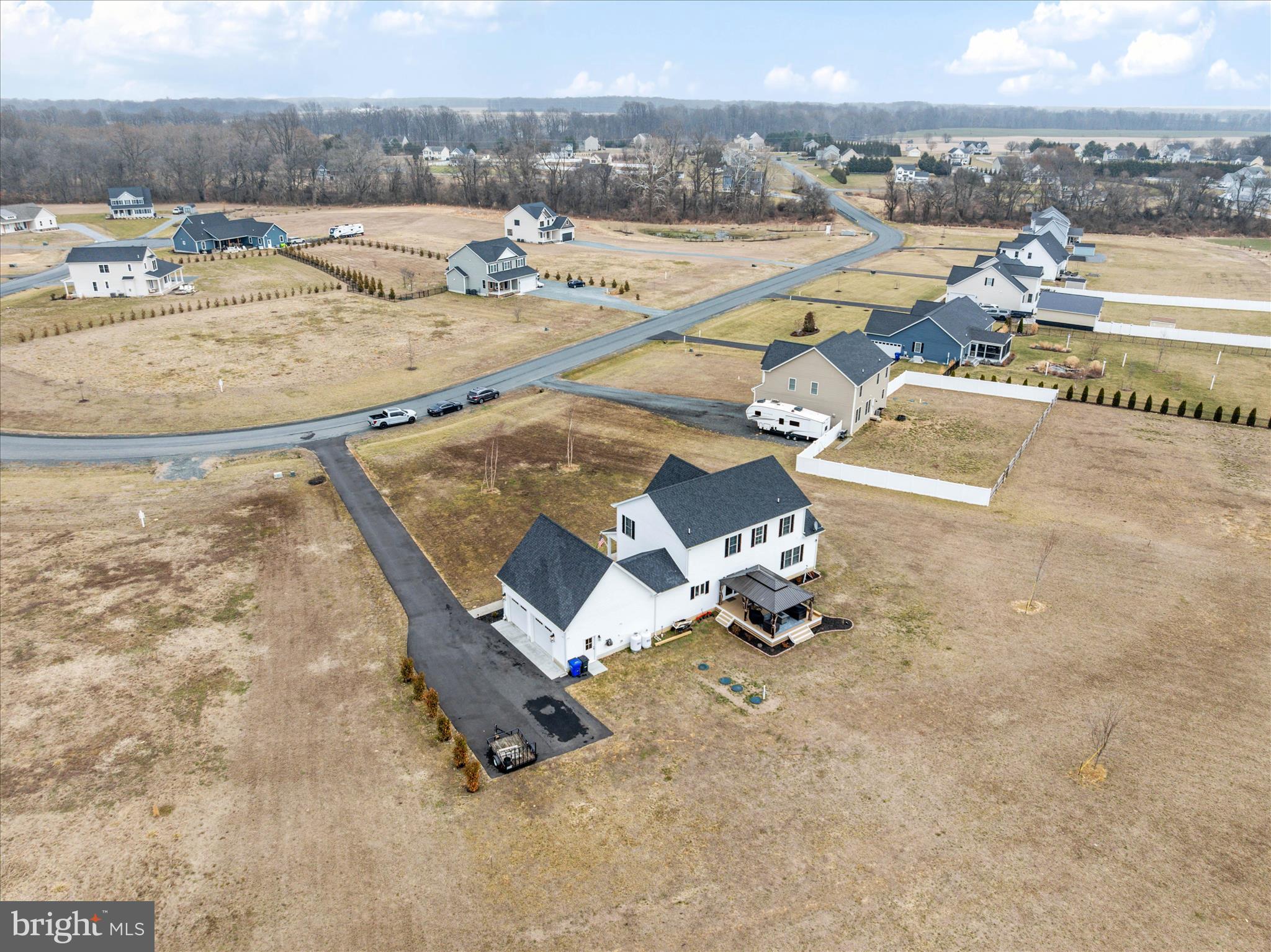 EAGLE MANOR - Residential