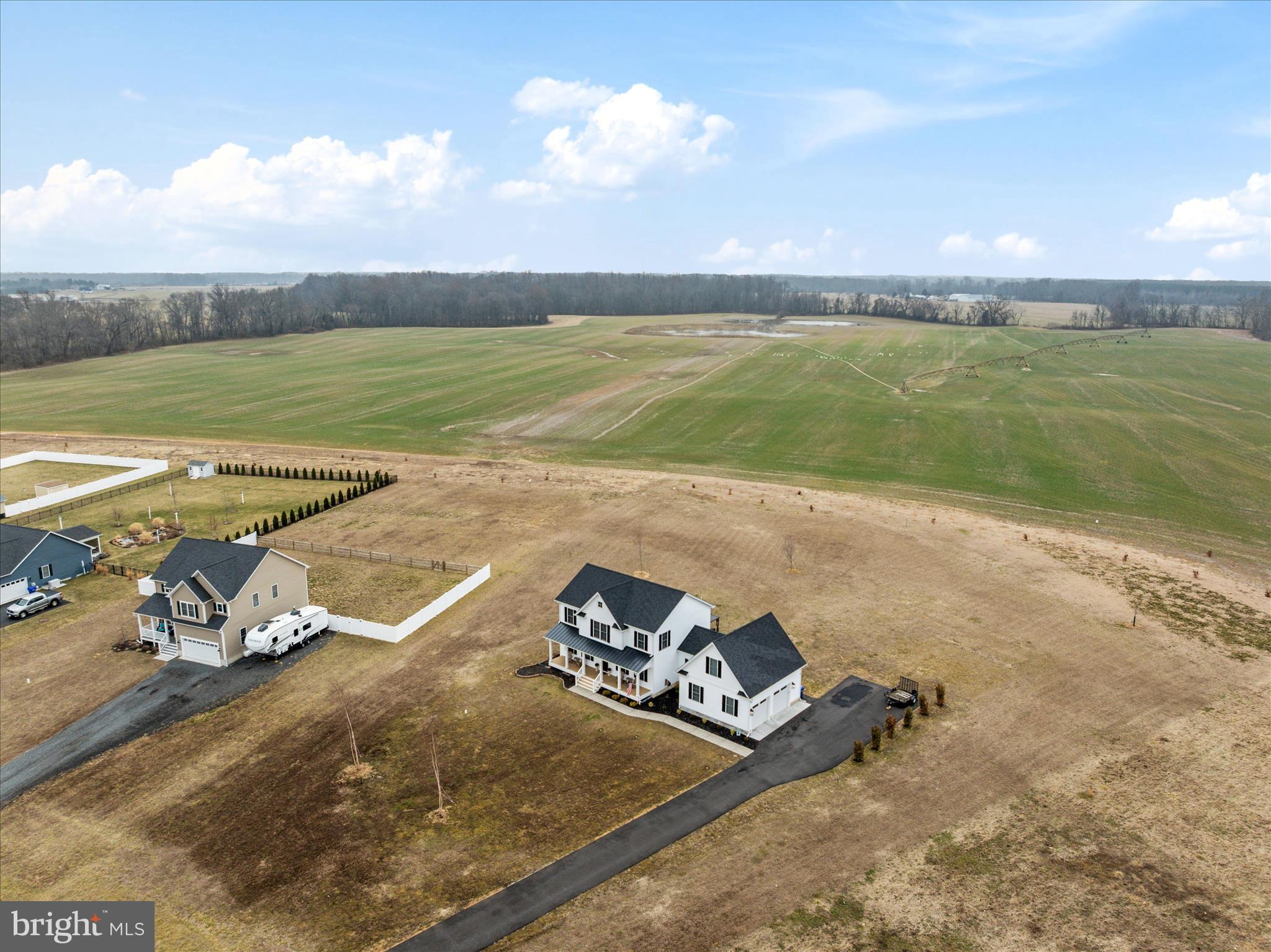 EAGLE MANOR - Residential