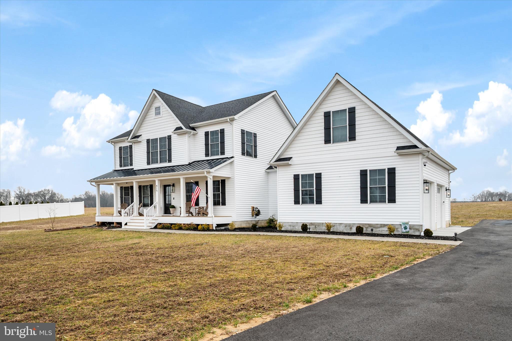 EAGLE MANOR - Residential