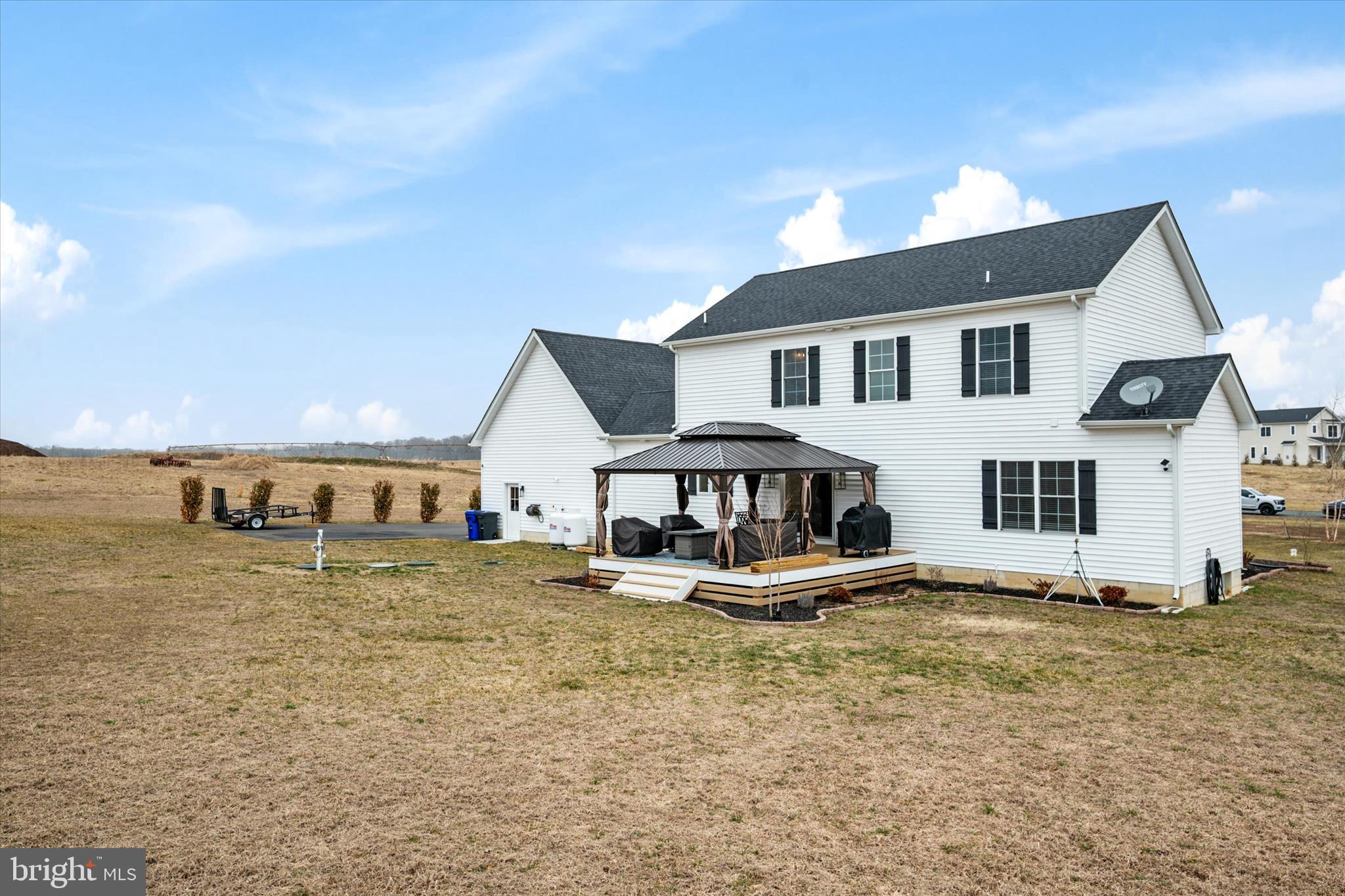 EAGLE MANOR - Residential