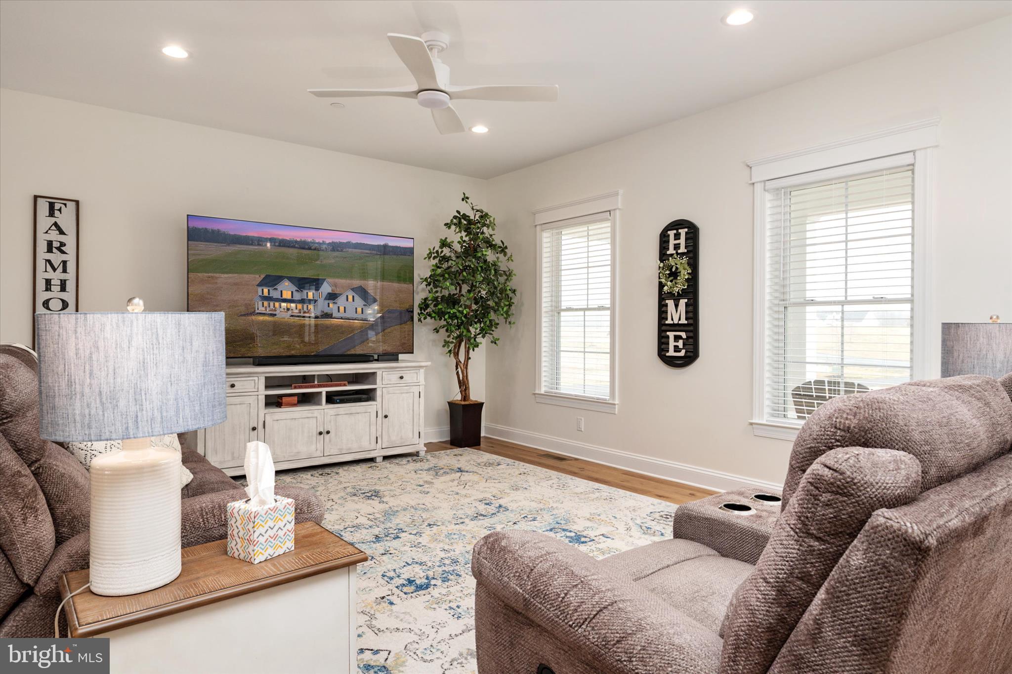 EAGLE MANOR - Residential