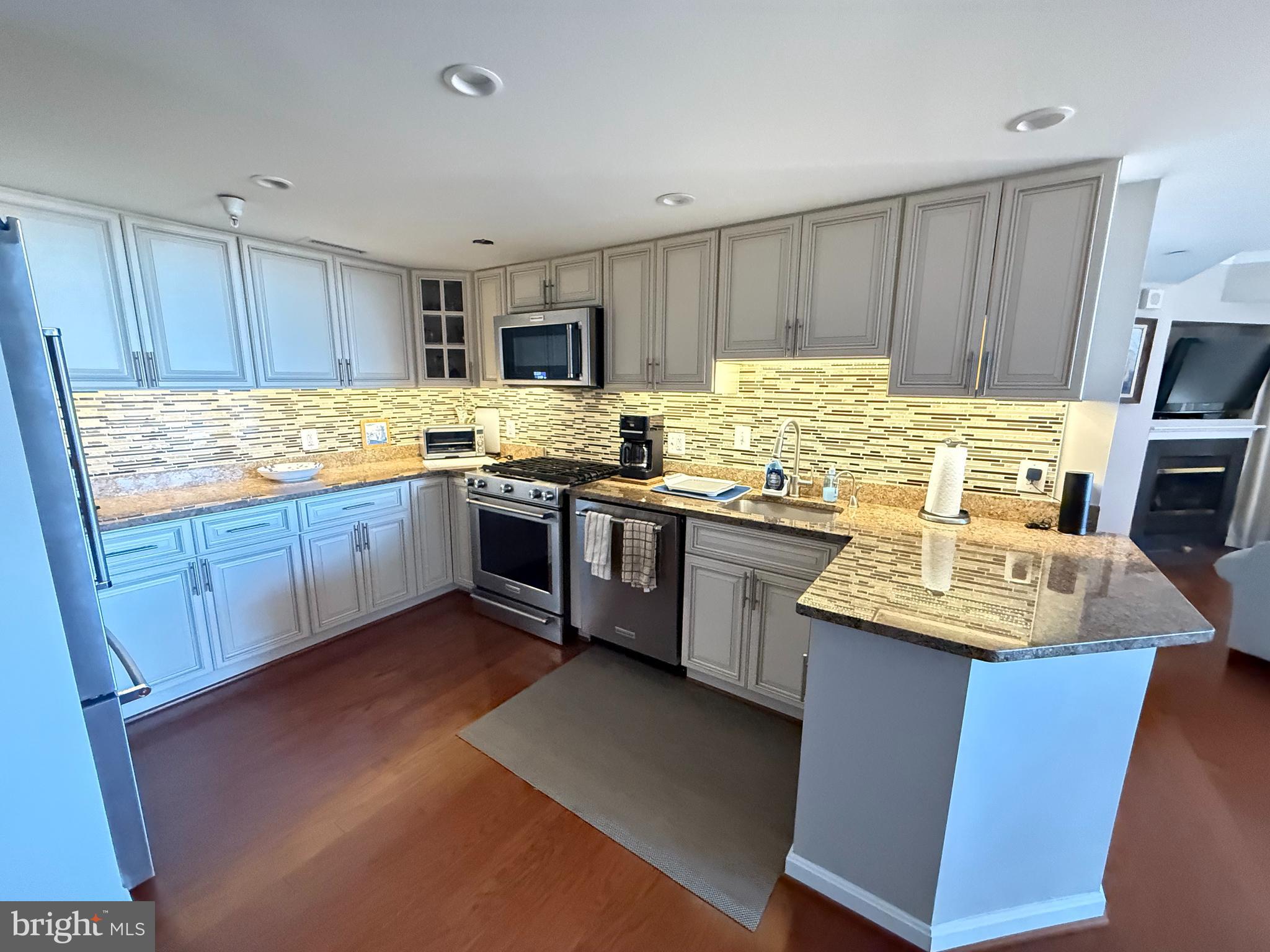 THE GALLERY - Residential Lease