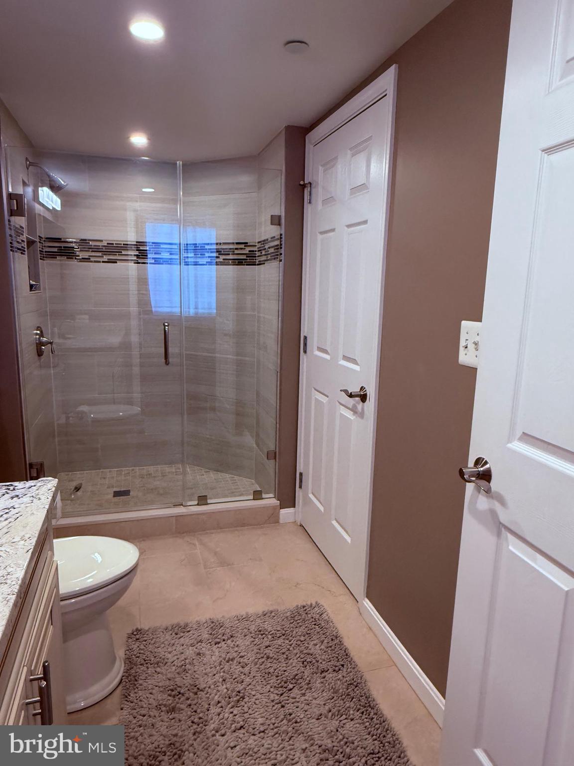 THE GALLERY - Residential Lease