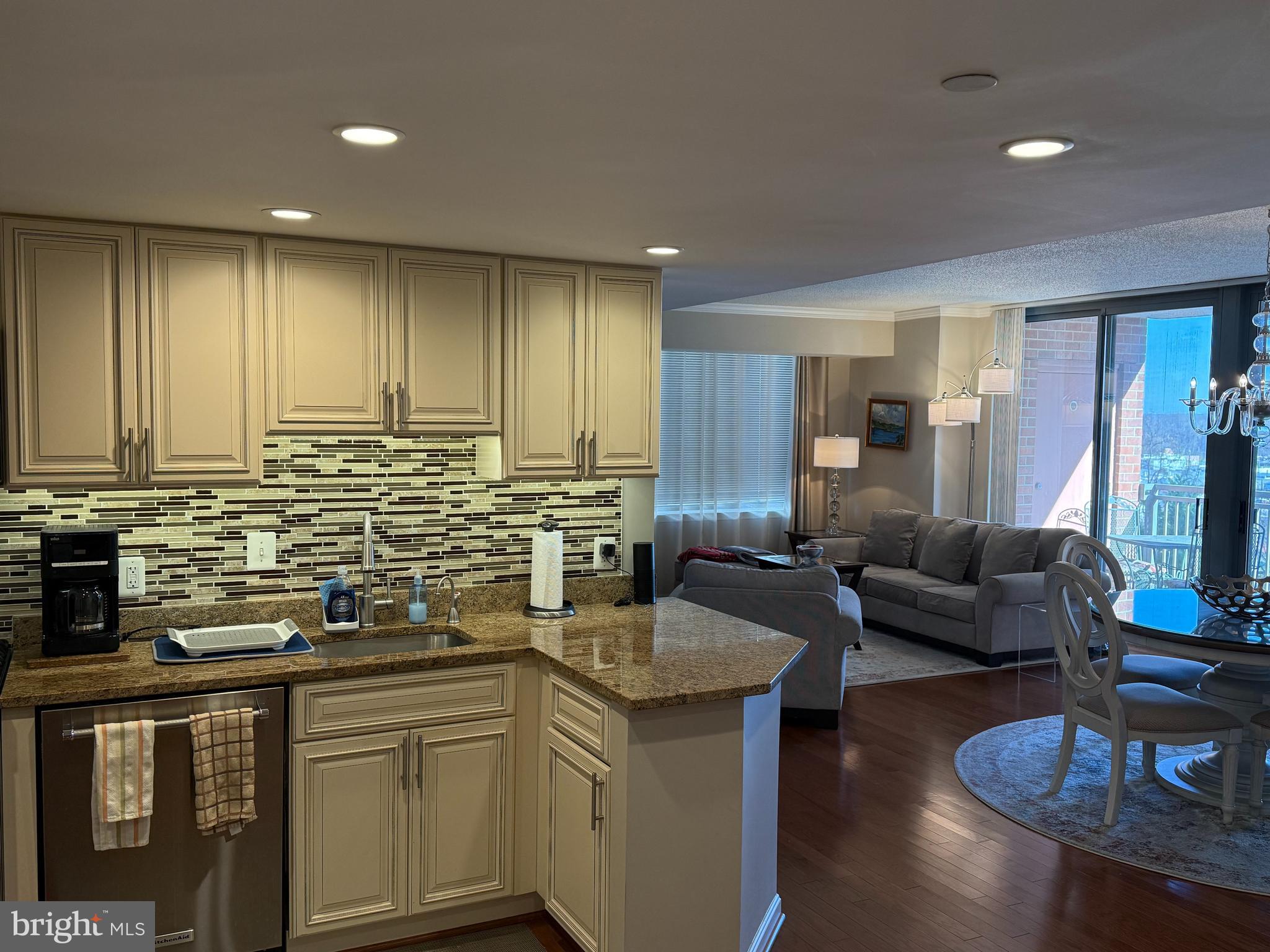 THE GALLERY - Residential Lease