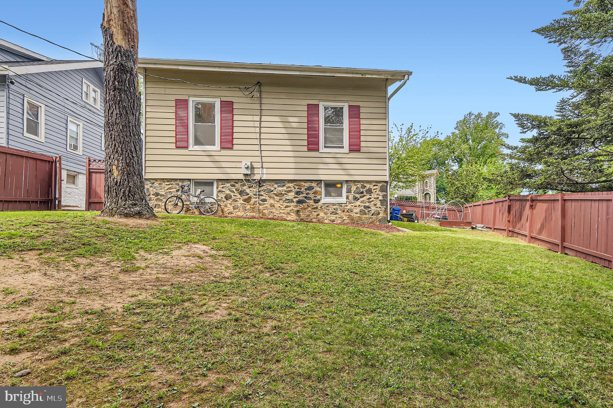 FAIRMOUNT PARK - Residential