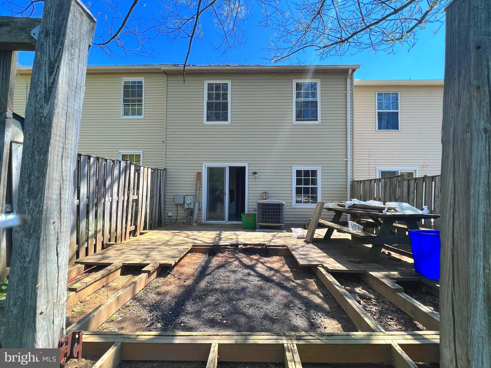 GUNNERS LAKE VILLAGE - Residential