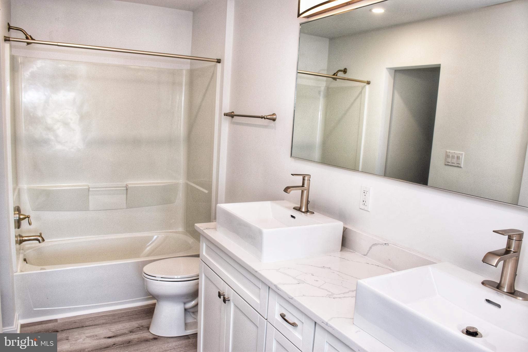 QUEENS LANDING - Residential Lease